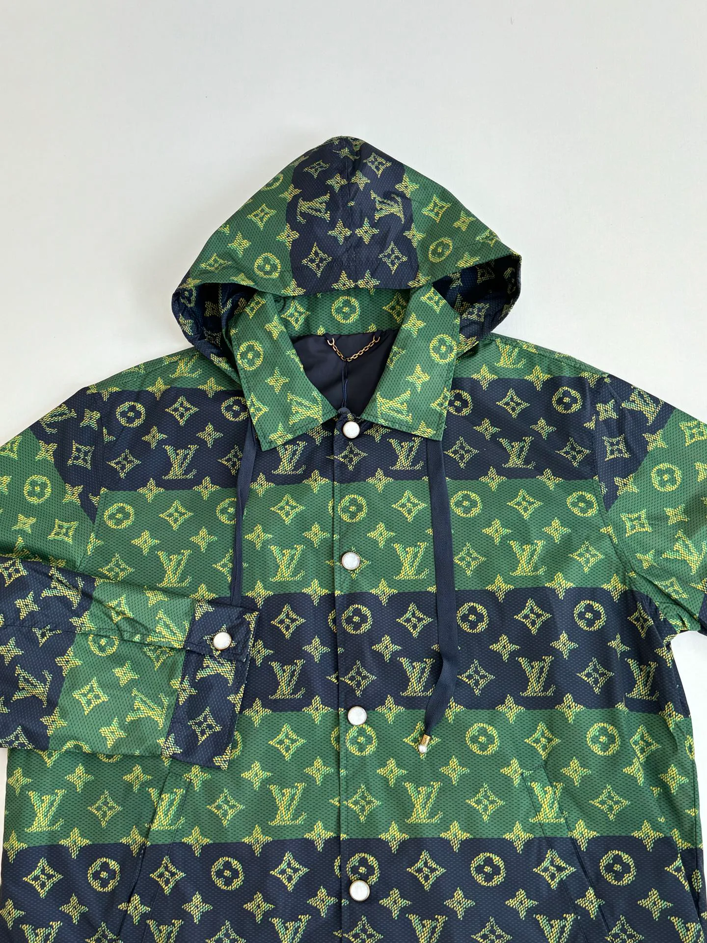 Куртки И Пуховики Женские Louis Vuitton 168589