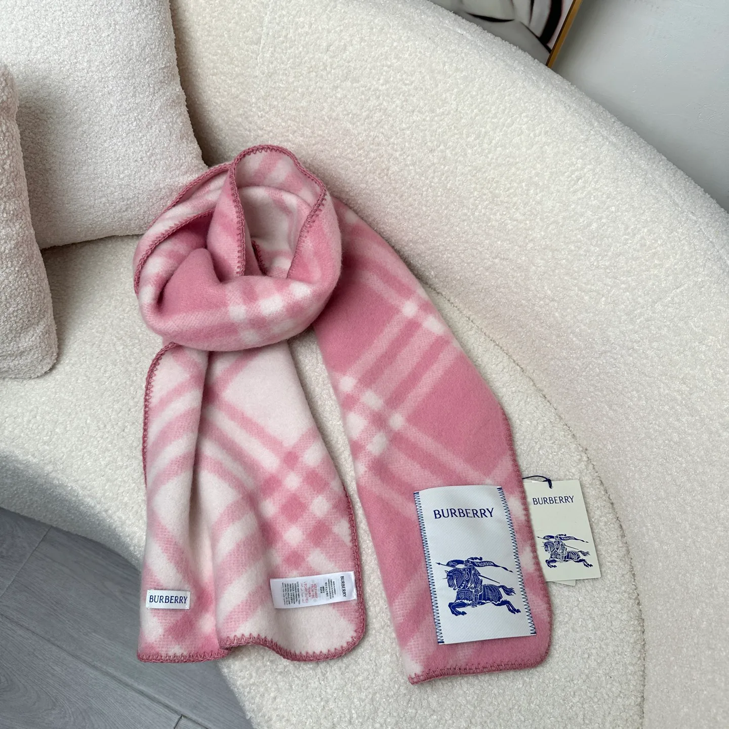 Шарфы Burberry 4433417