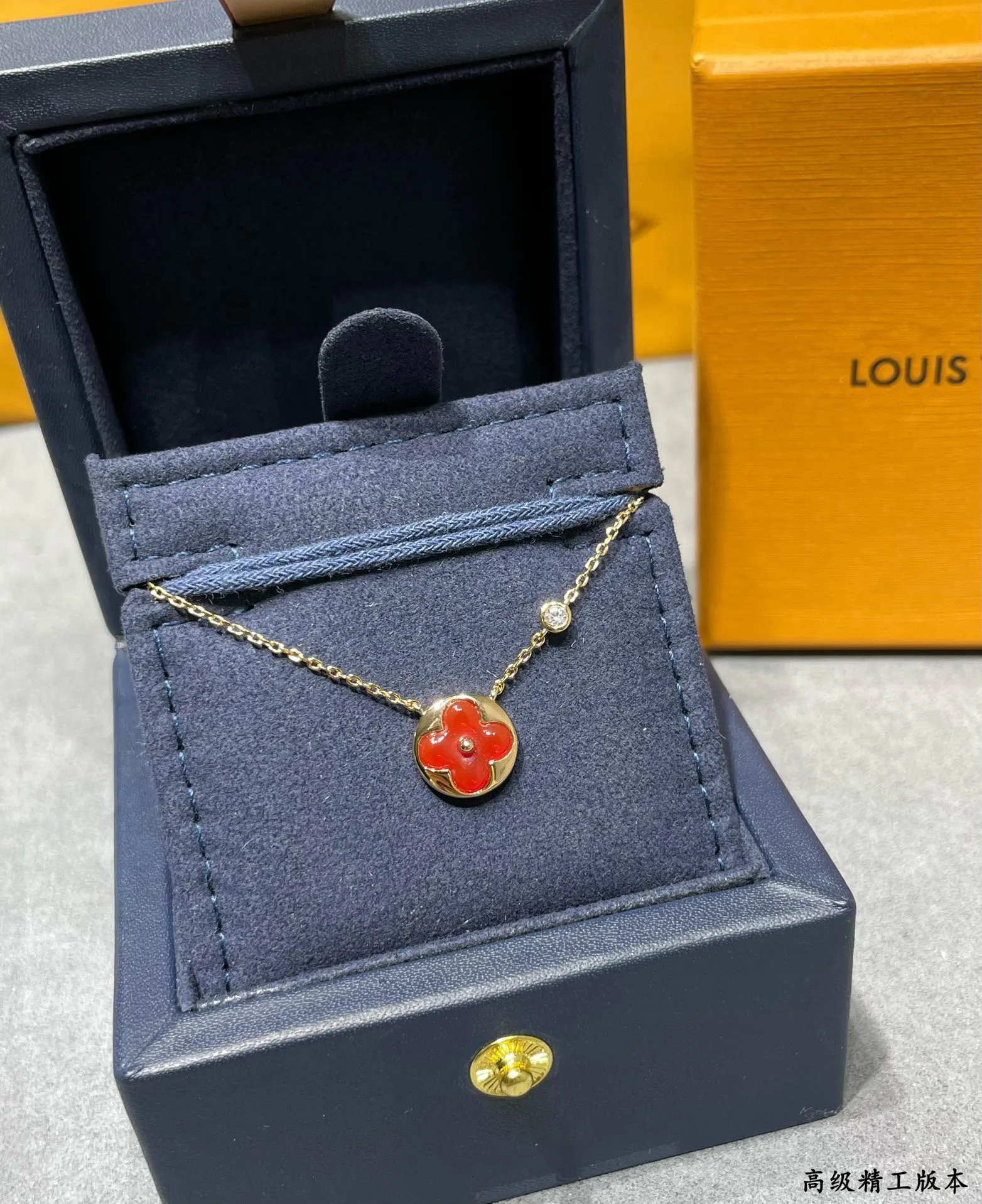 Бижутерия Louis Vuitton 17819341