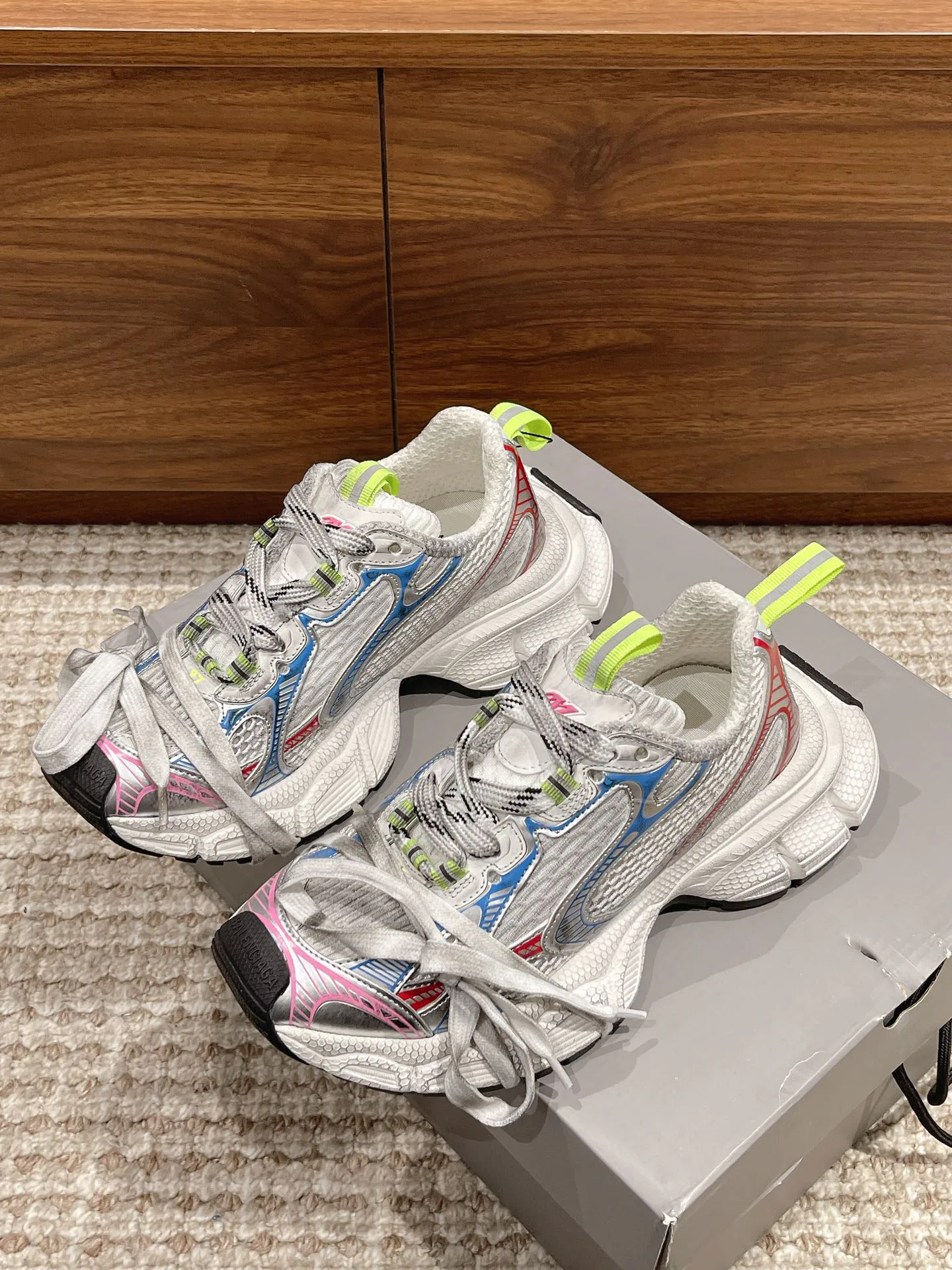 Кроссовки Женские Balenciaga 25452