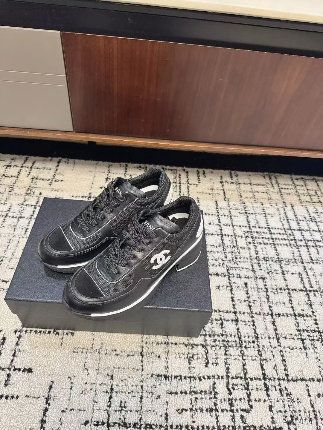 Кроссовки Женские Chanel 736026