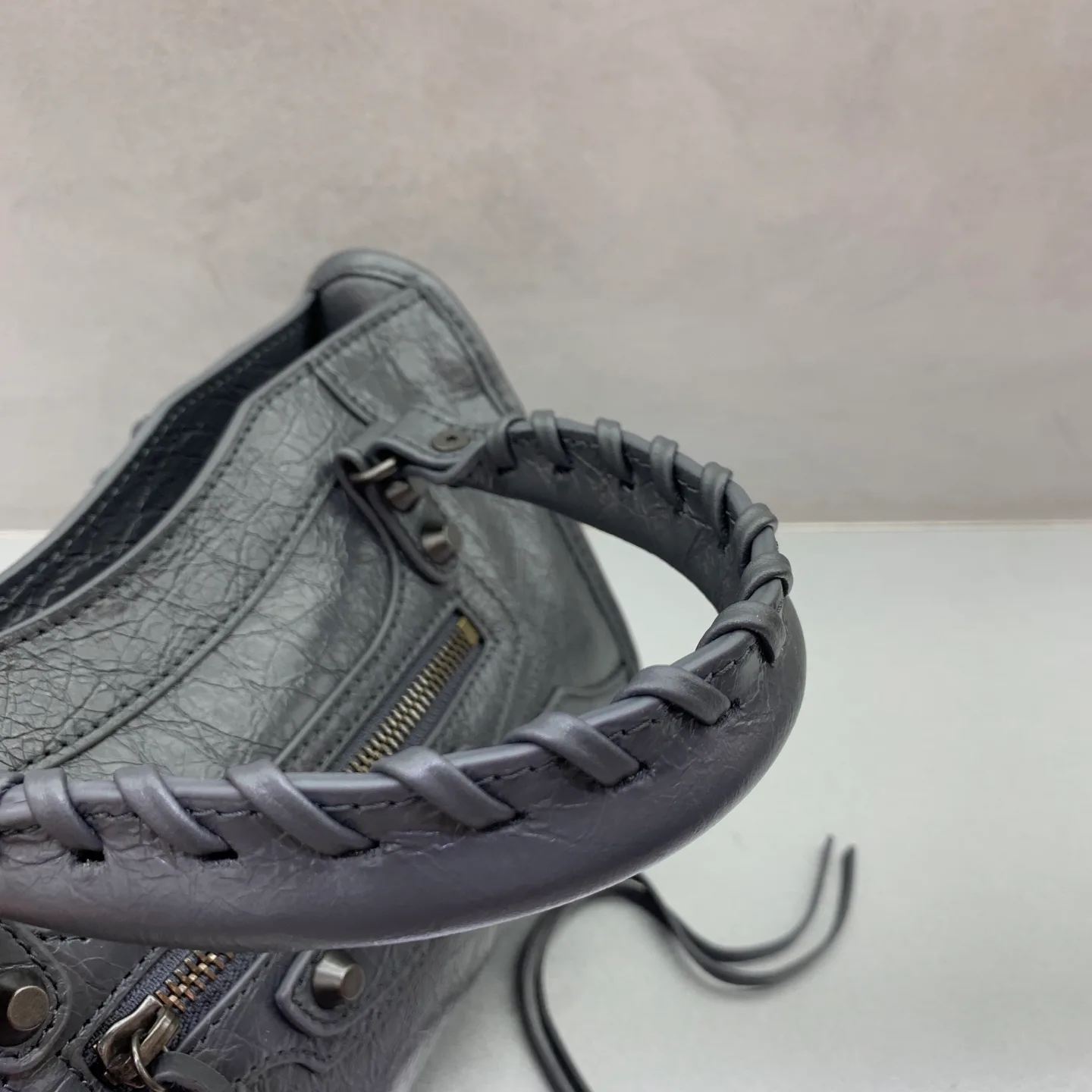 Классические Сумки Женские Balenciaga 18136152