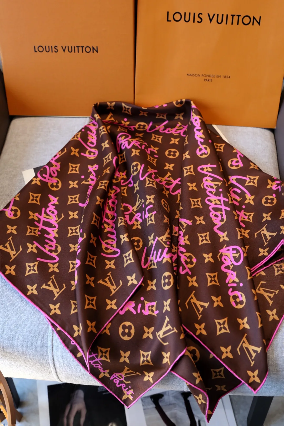 Шарфы Louis Vuitton 12737696