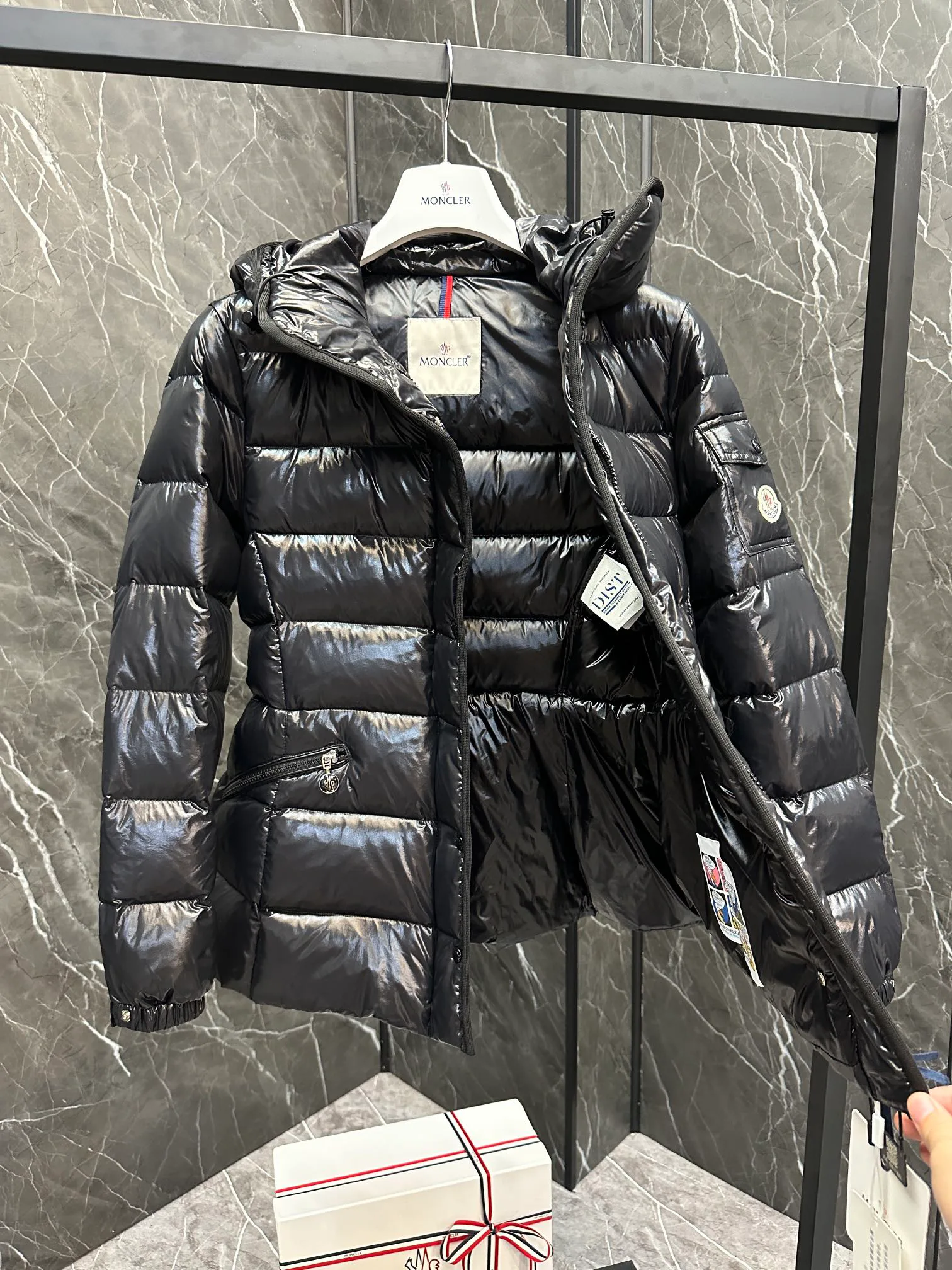 Куртки И Пуховики Женские Moncler 18722796