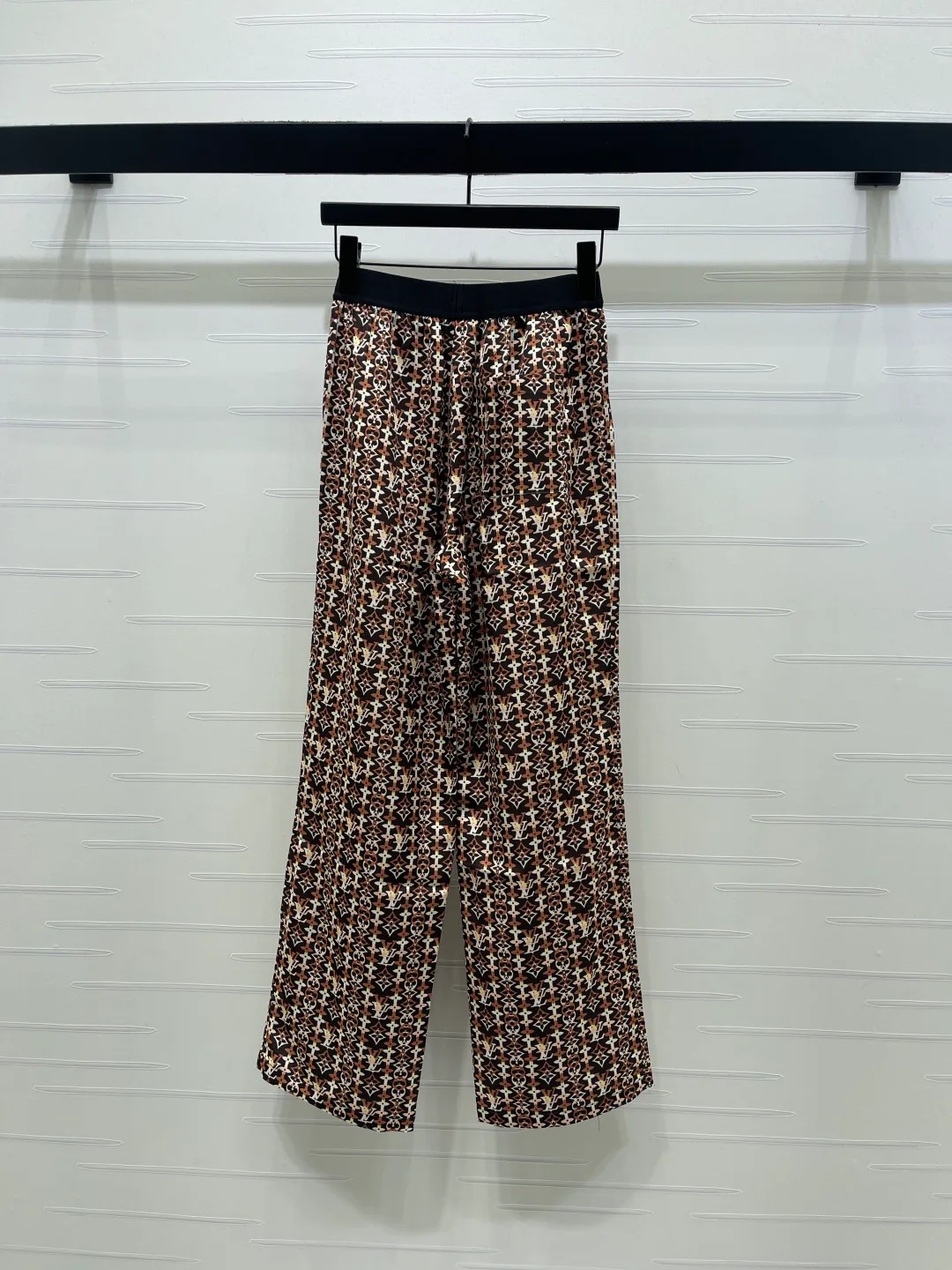 Брюки Женские Louis Vuitton 10932683