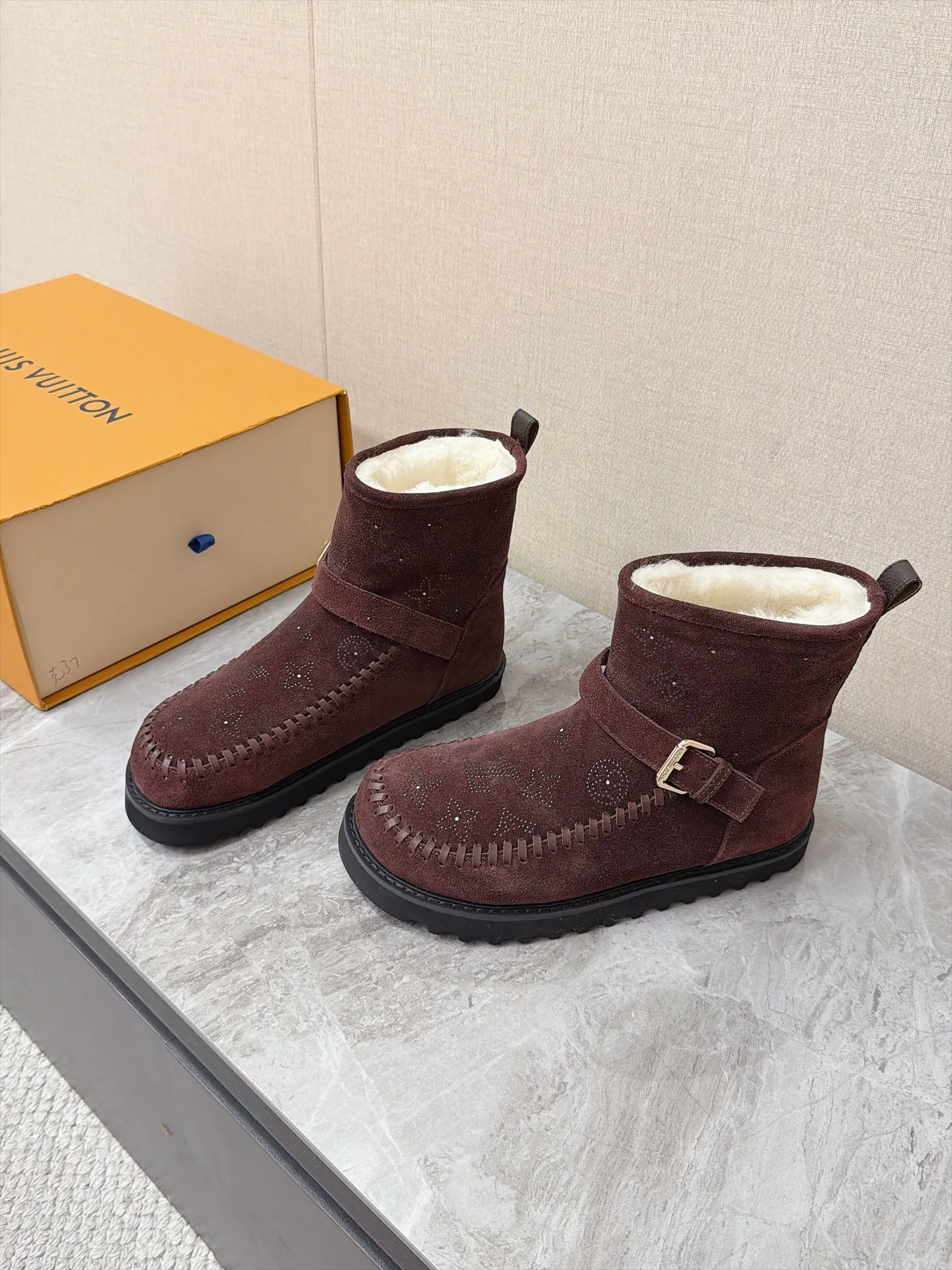 Угги Женские Louis Vuitton 19179055