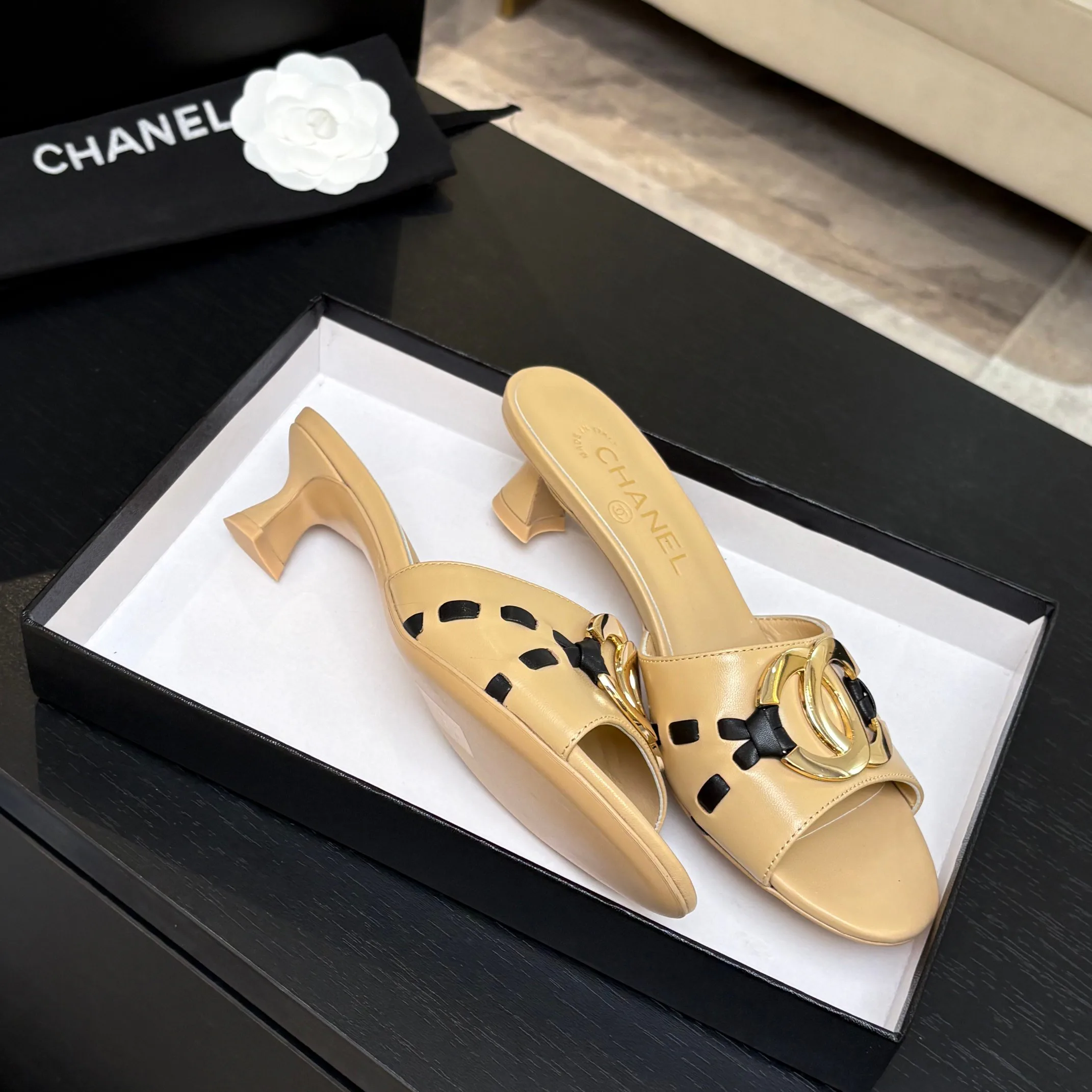 Шлепанцы Женские Chanel 16953068