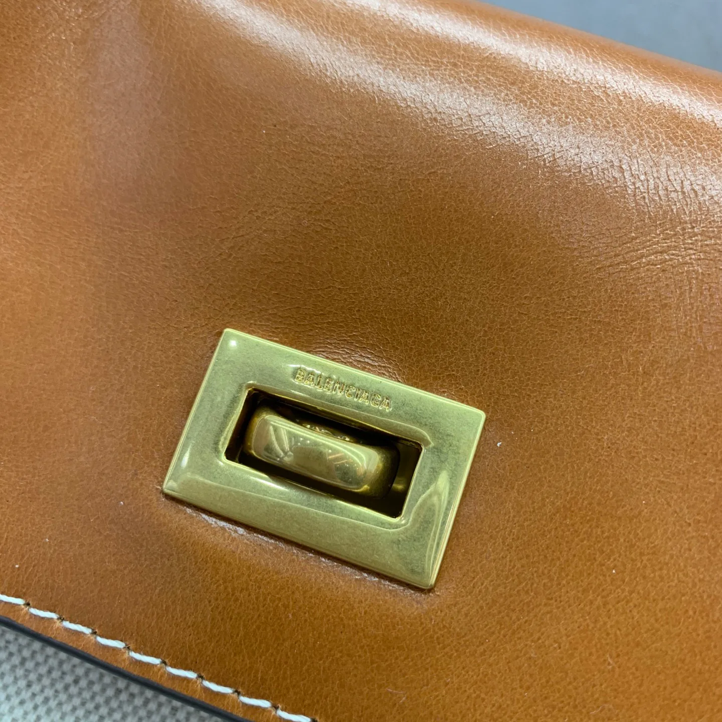 Классические Сумки Женские Balenciaga 18136009