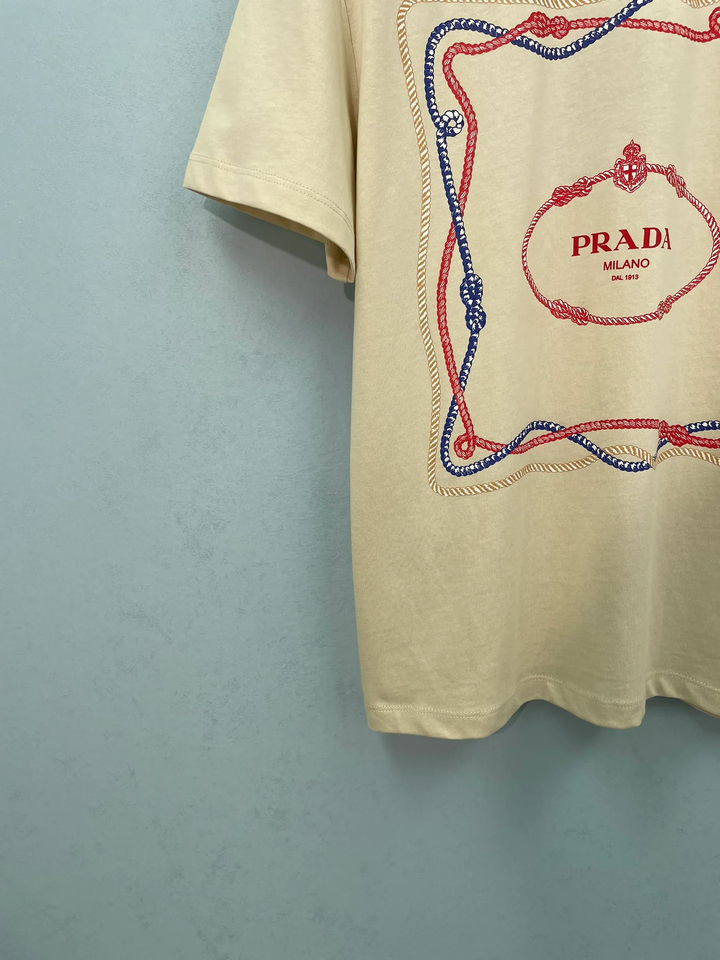 Футболки Женские Prada 17177072