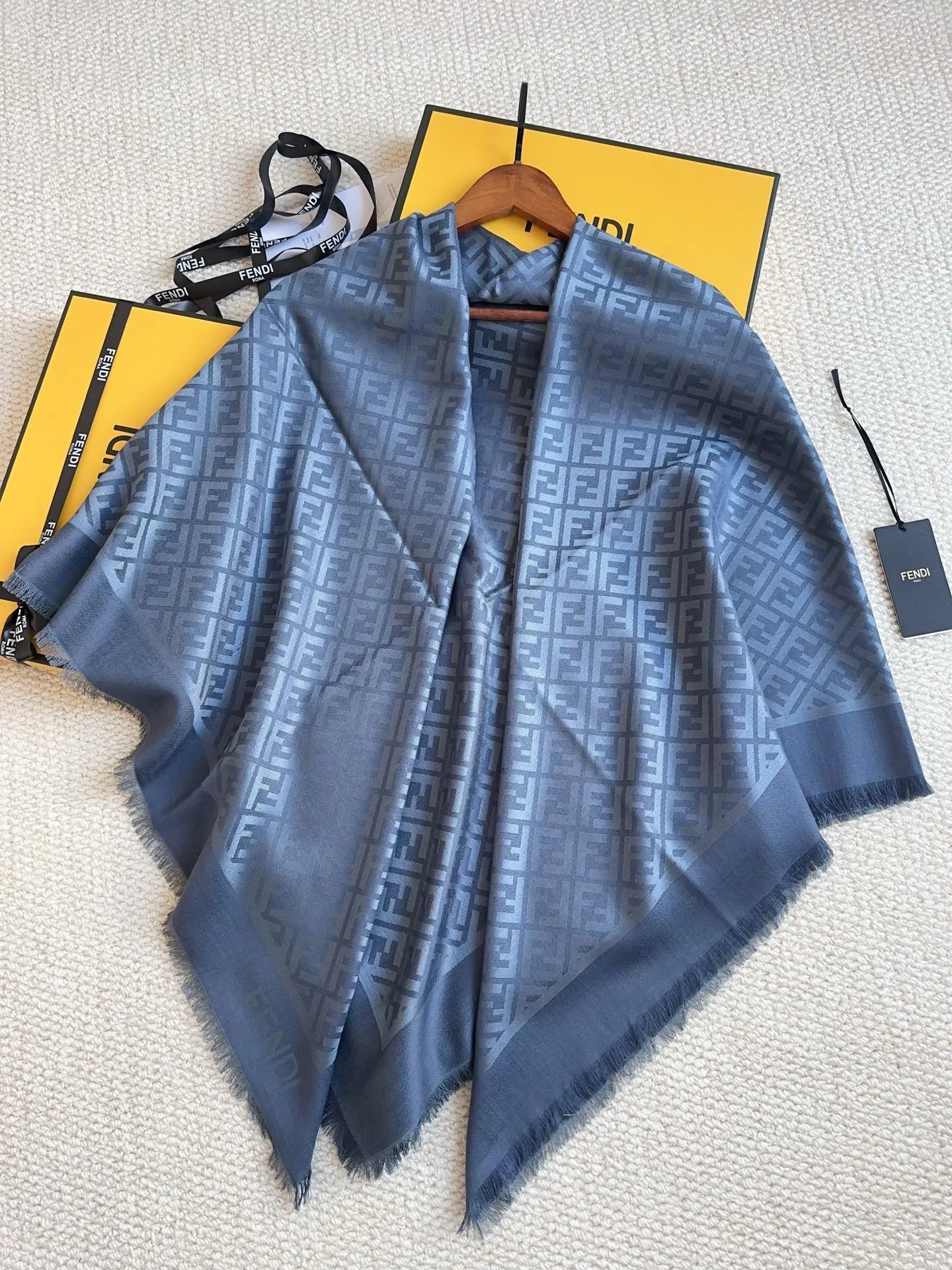 Шарфы Fendi 17864096