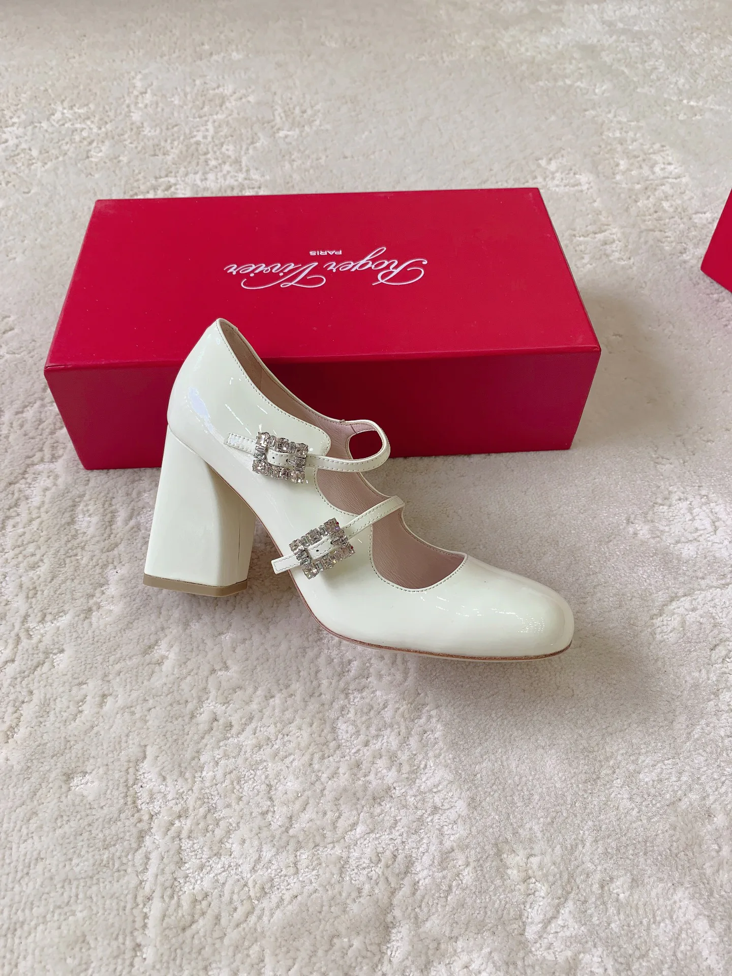 Туфли Женские Roger Vivier 17745810