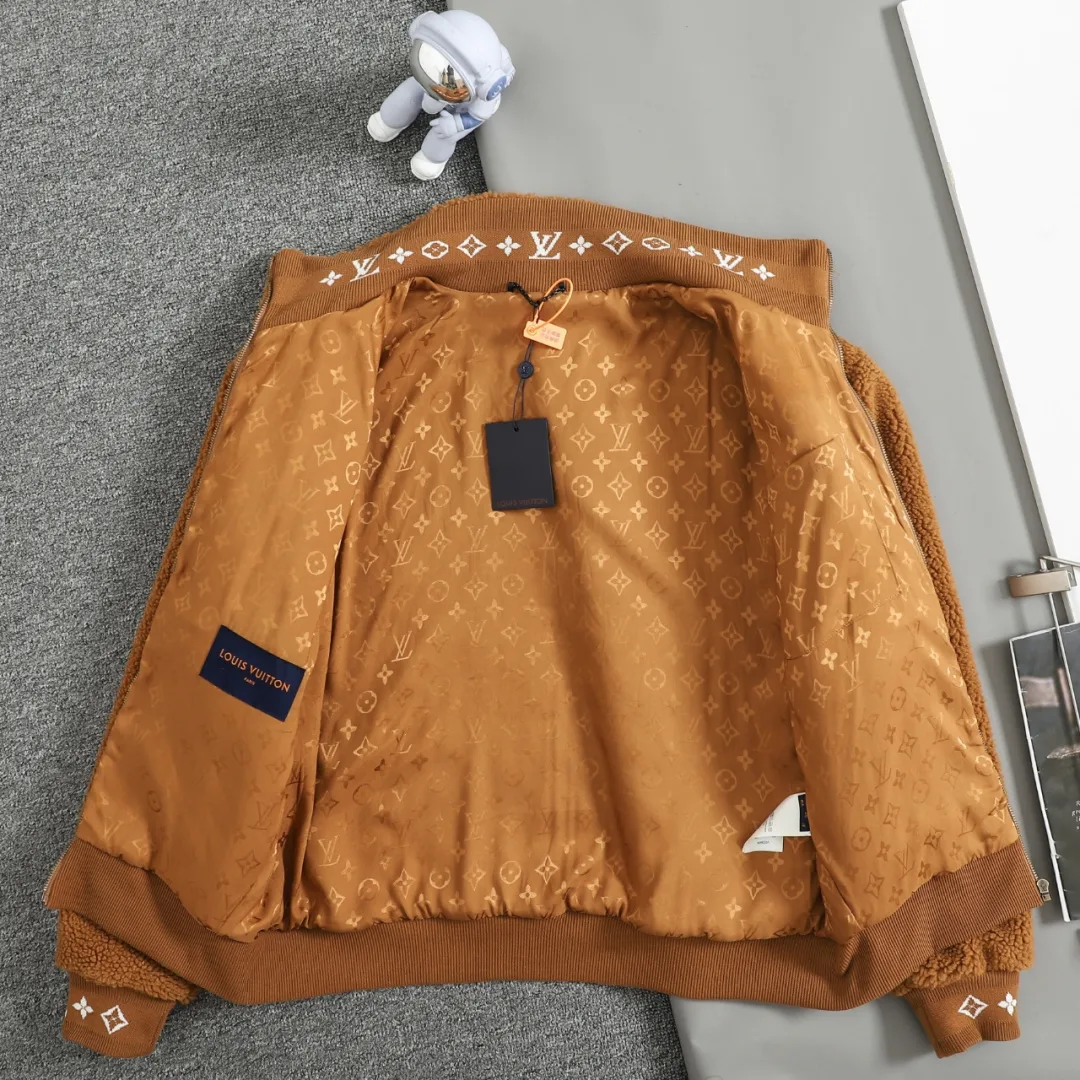 Куртки И Пуховики Женские Louis Vuitton 5379222