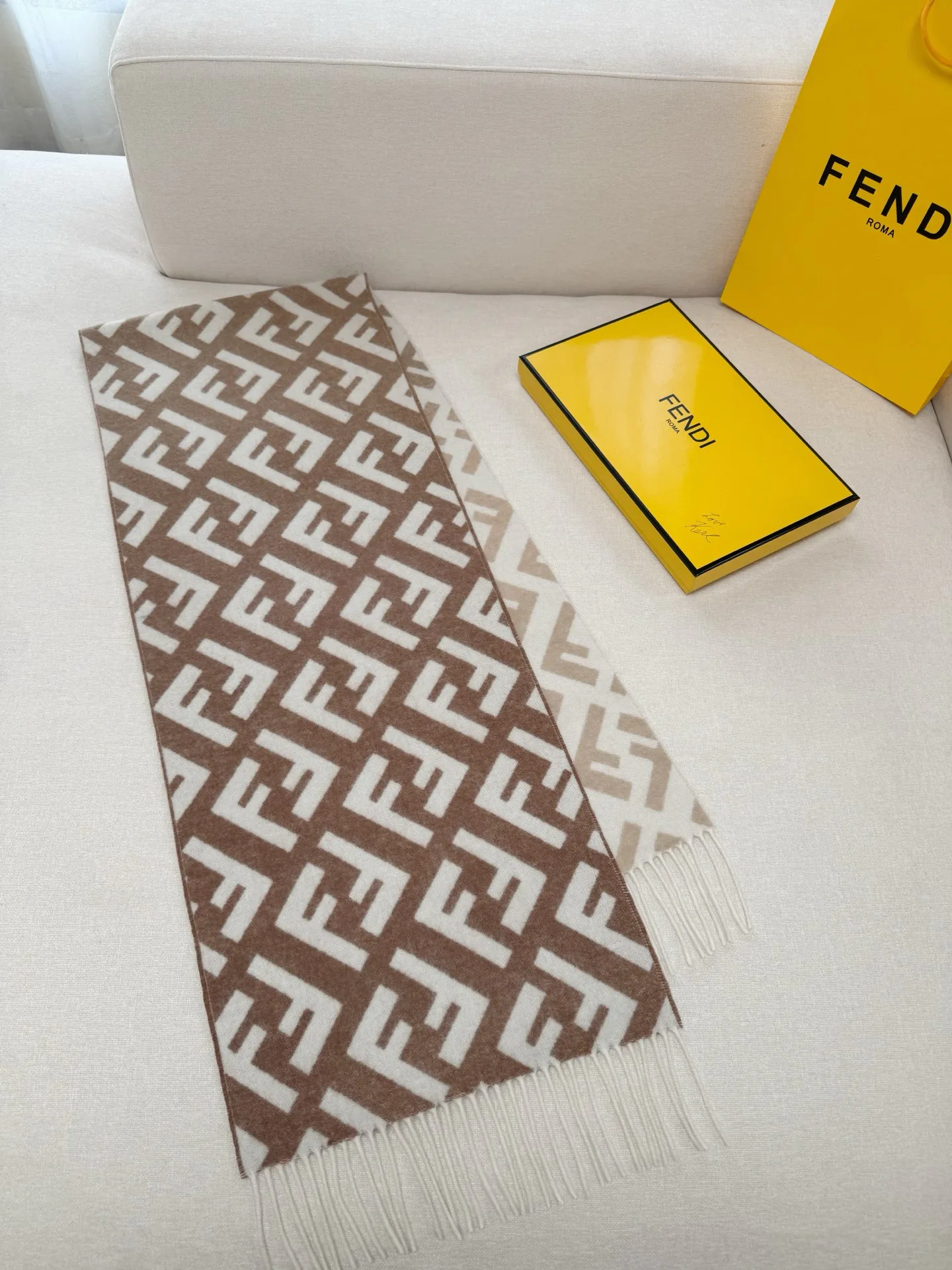 Шарфы Fendi 848613