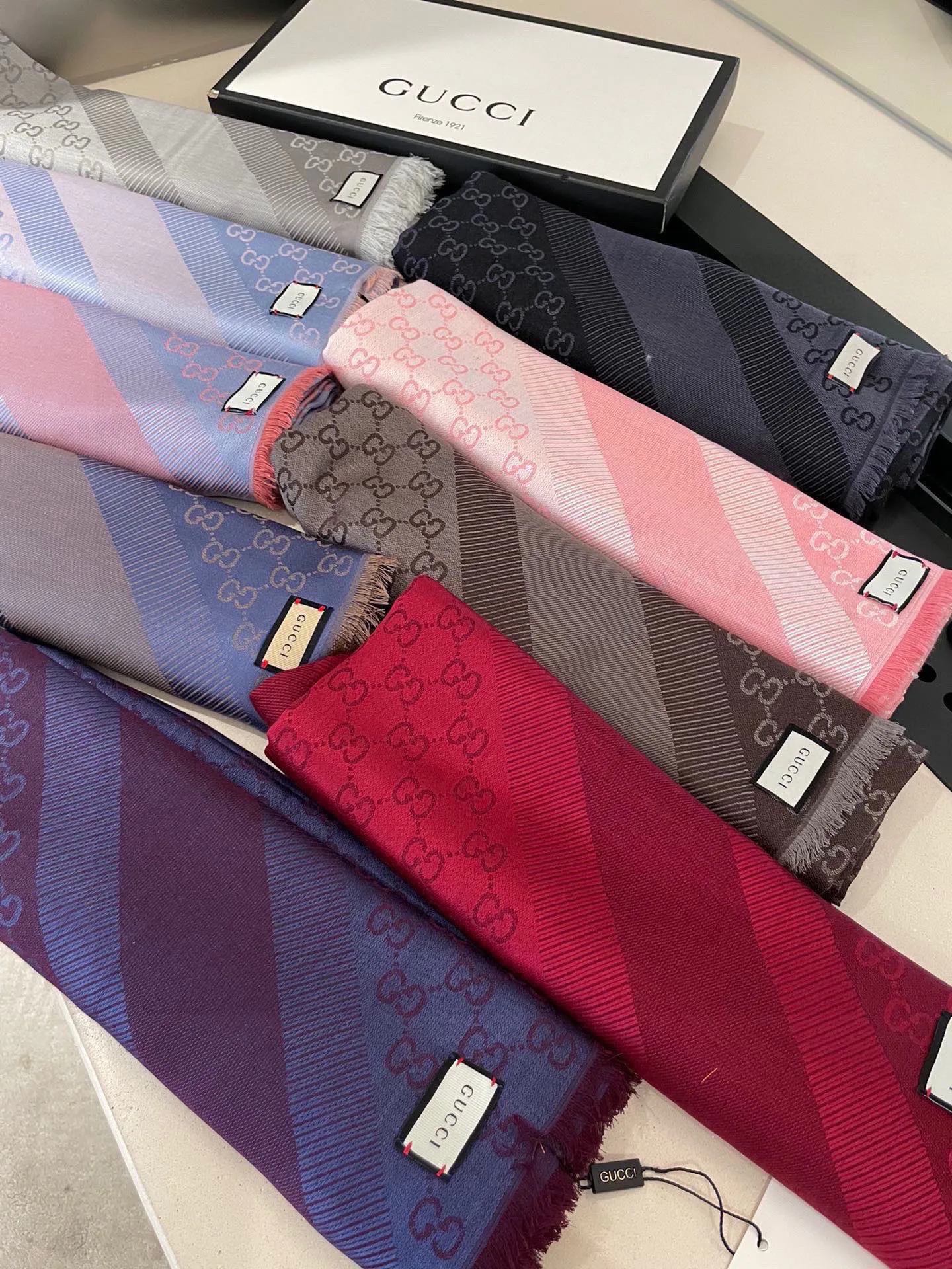 Шарфы Gucci 11633403