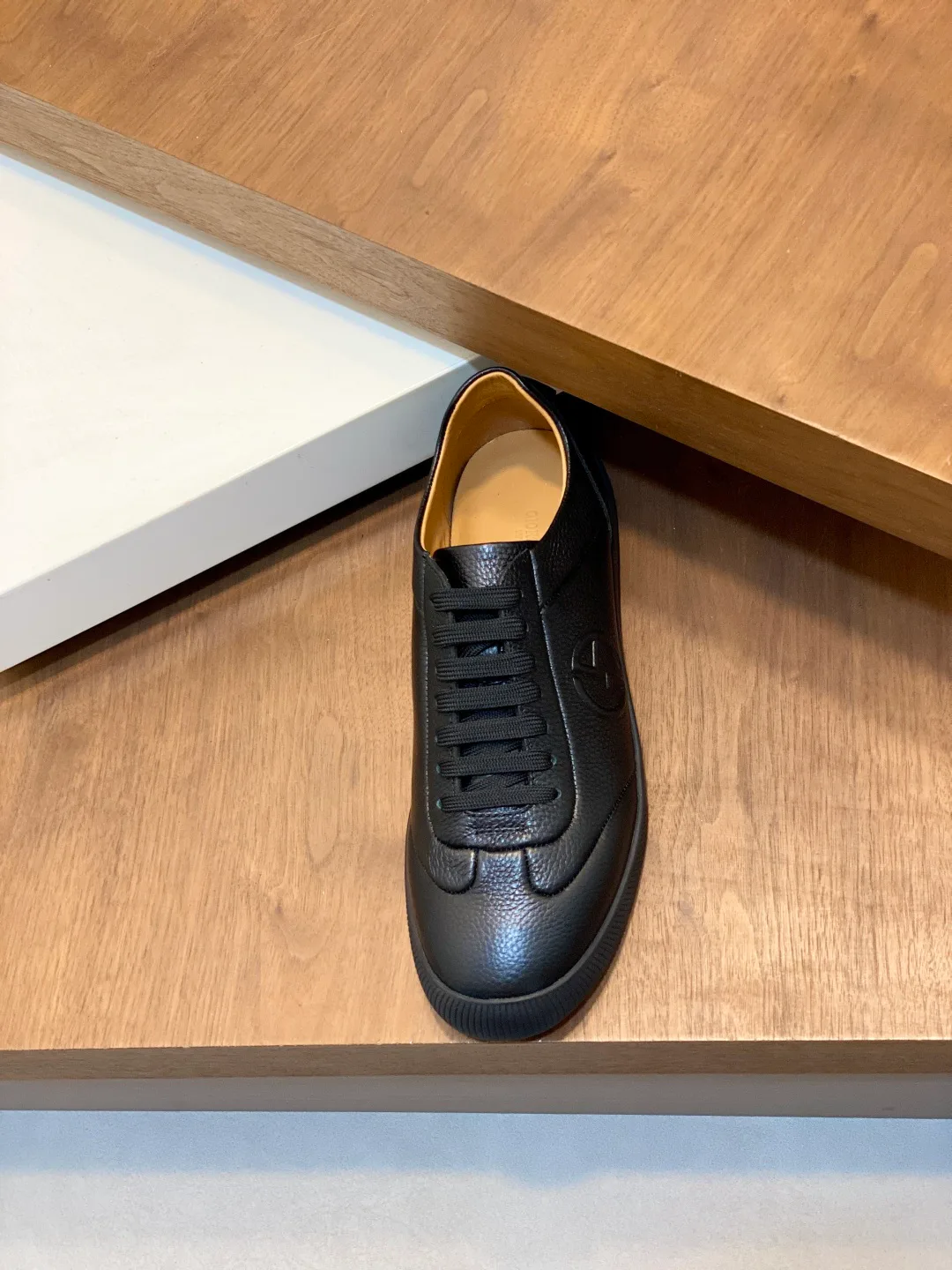 Кроссовки Мужские Armani 18586415