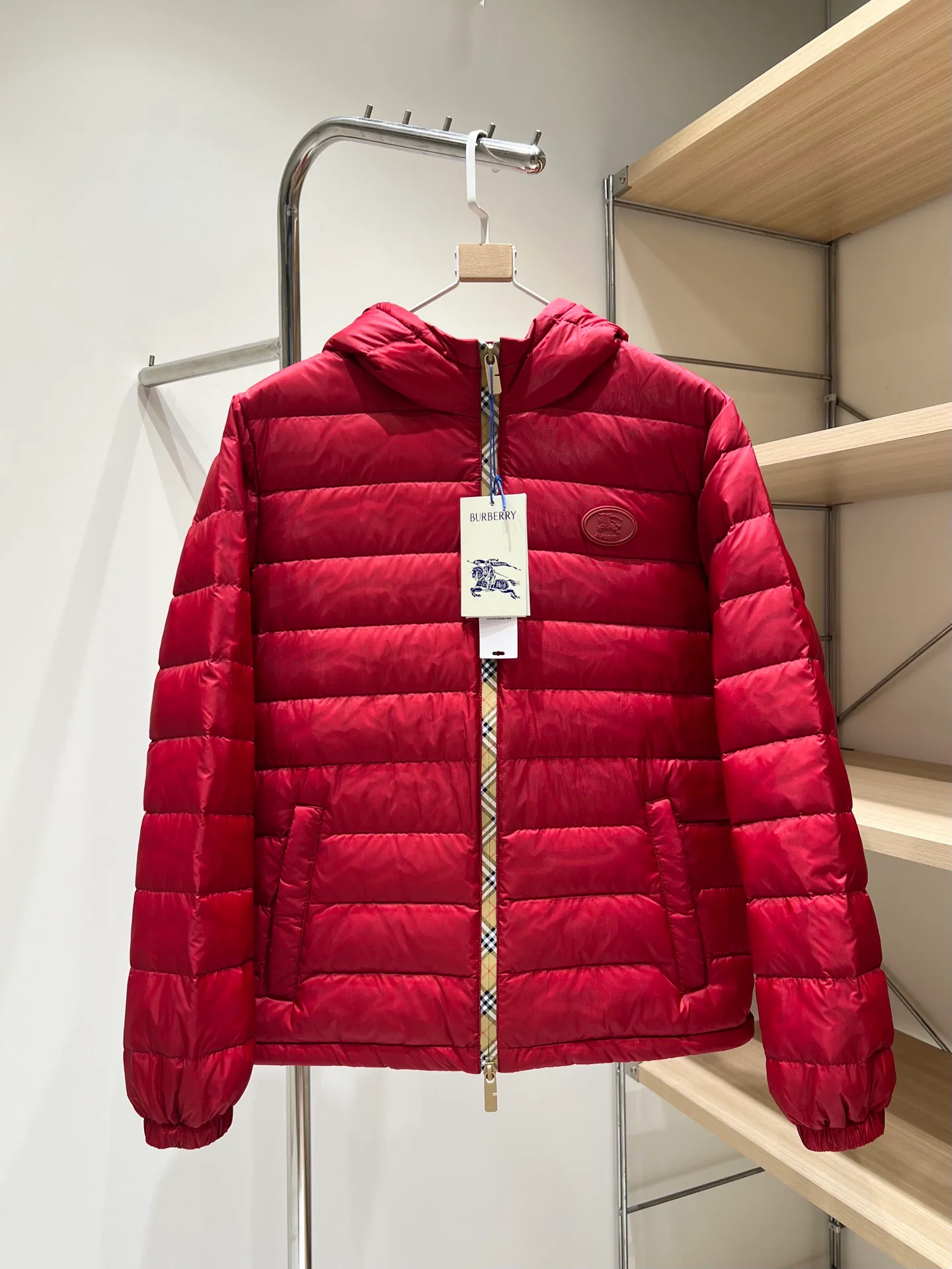 Куртки И Пуховики Женские Burberry 18110901