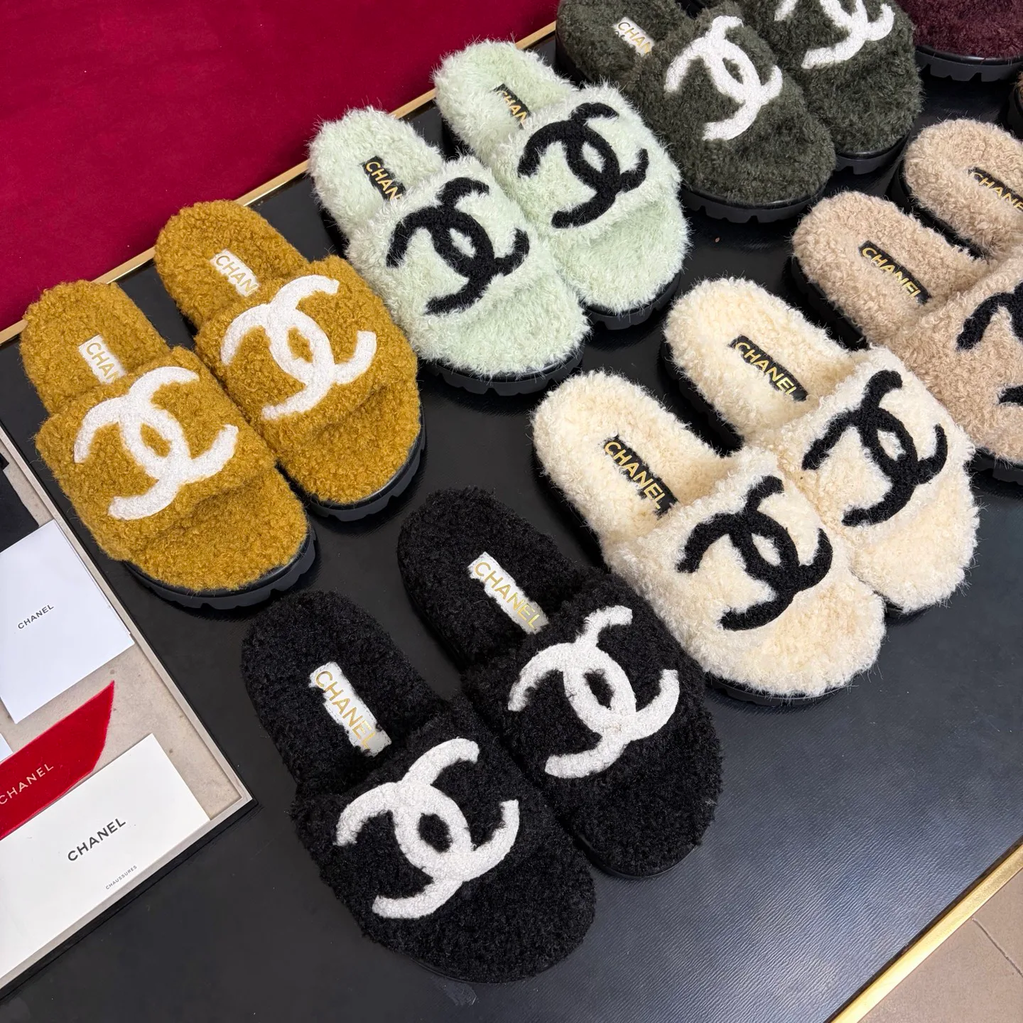 Тапочки Женские Chanel 18725774