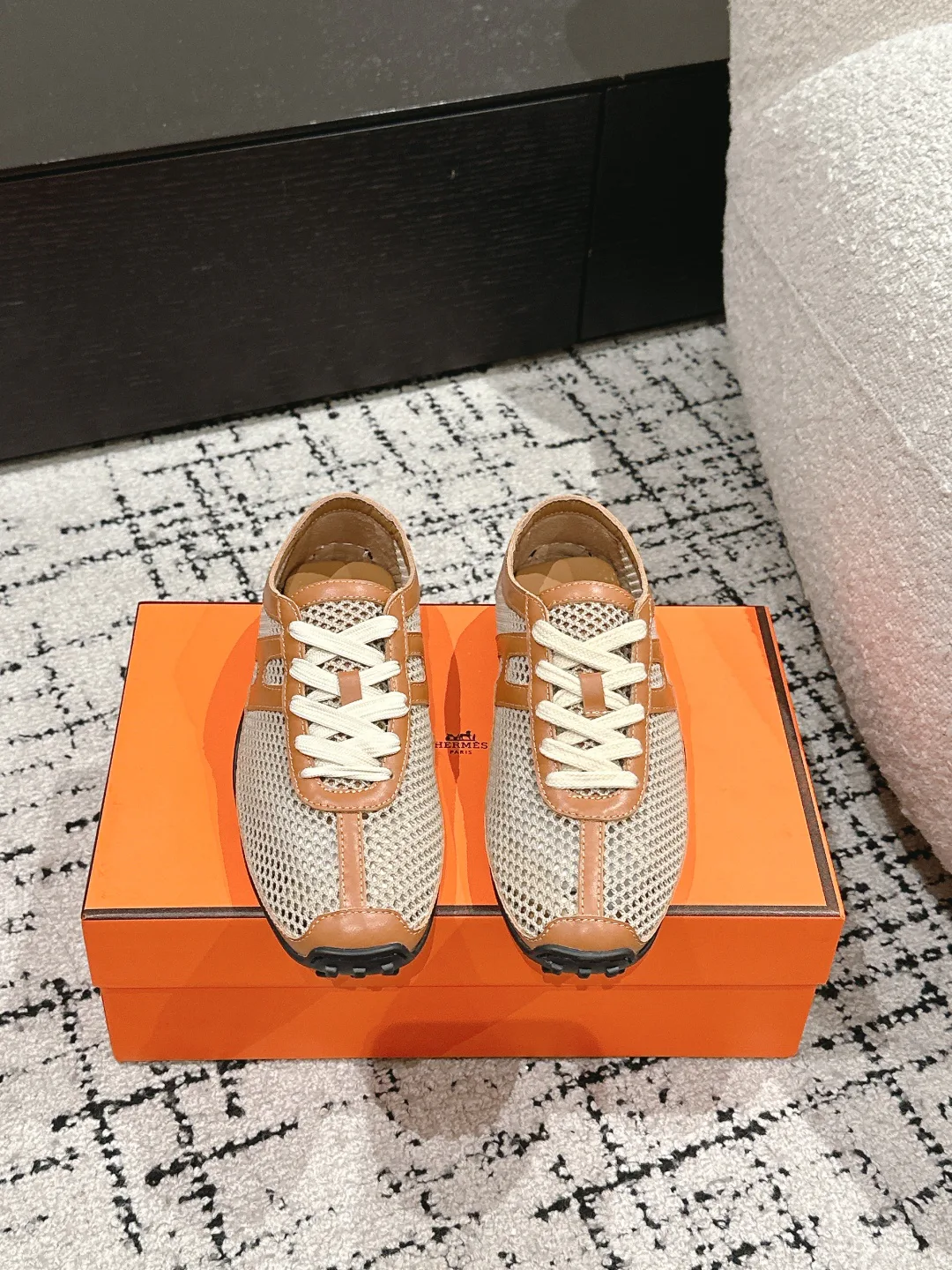 Кроссовки Женские Hermes 10949