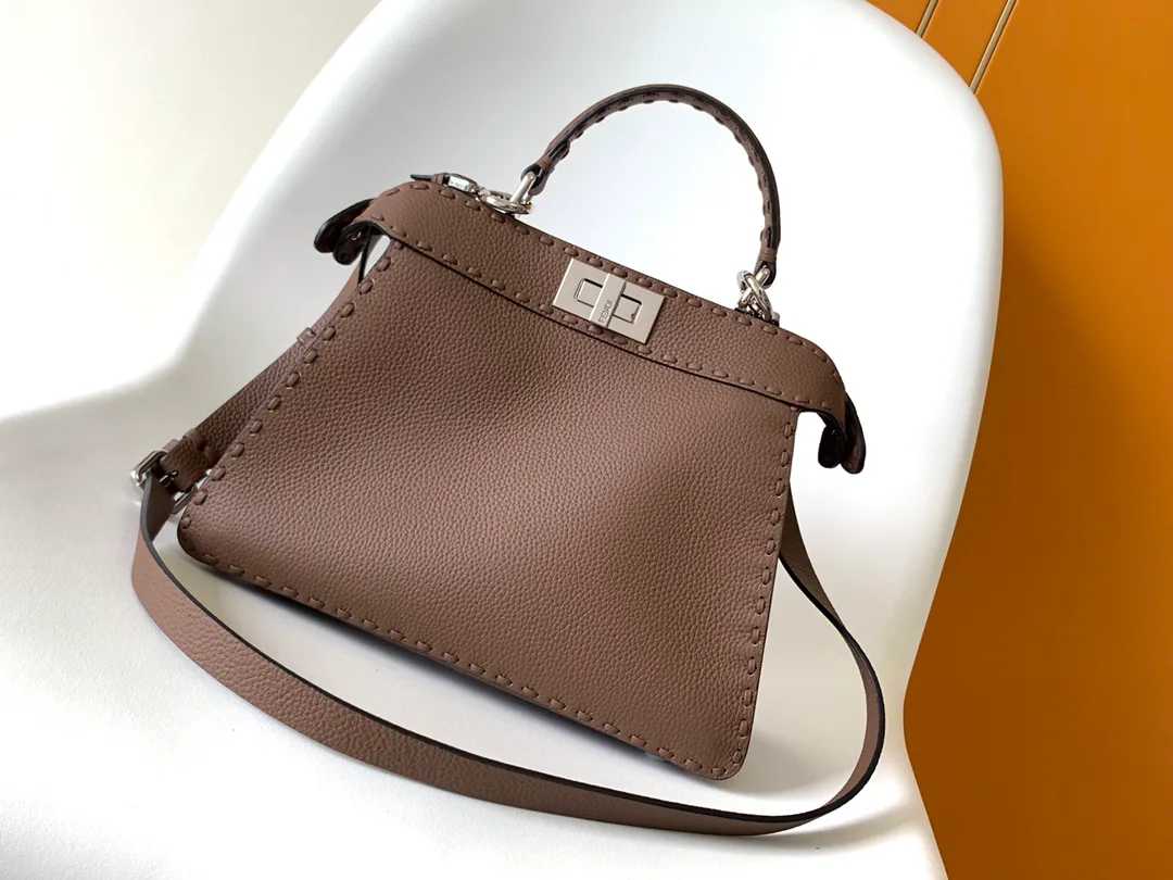 Классические Сумки Женские Fendi 11671436