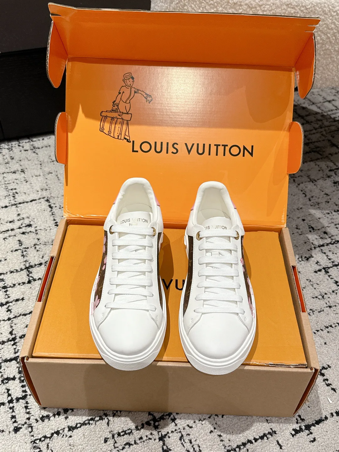 Кроссовки Женские Louis Vuitton 11214846
