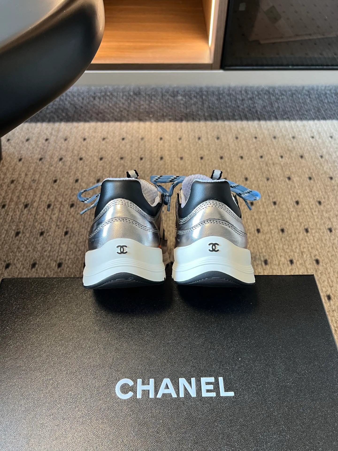 Кроссовки Женские Chanel 18726914