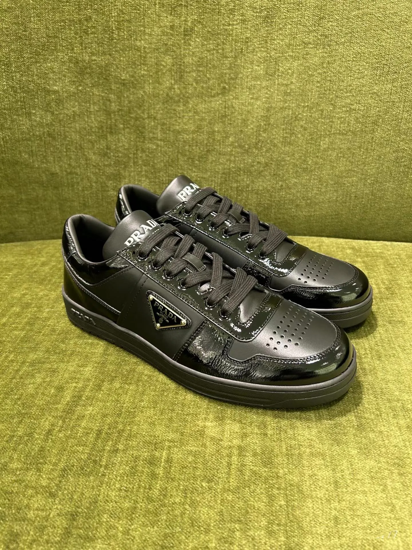 Кроссовки Мужские Prada 2492388