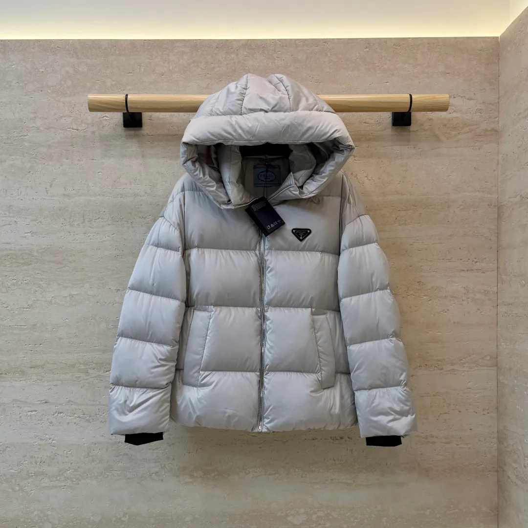 Куртки И Пуховики Женские Prada 18226355