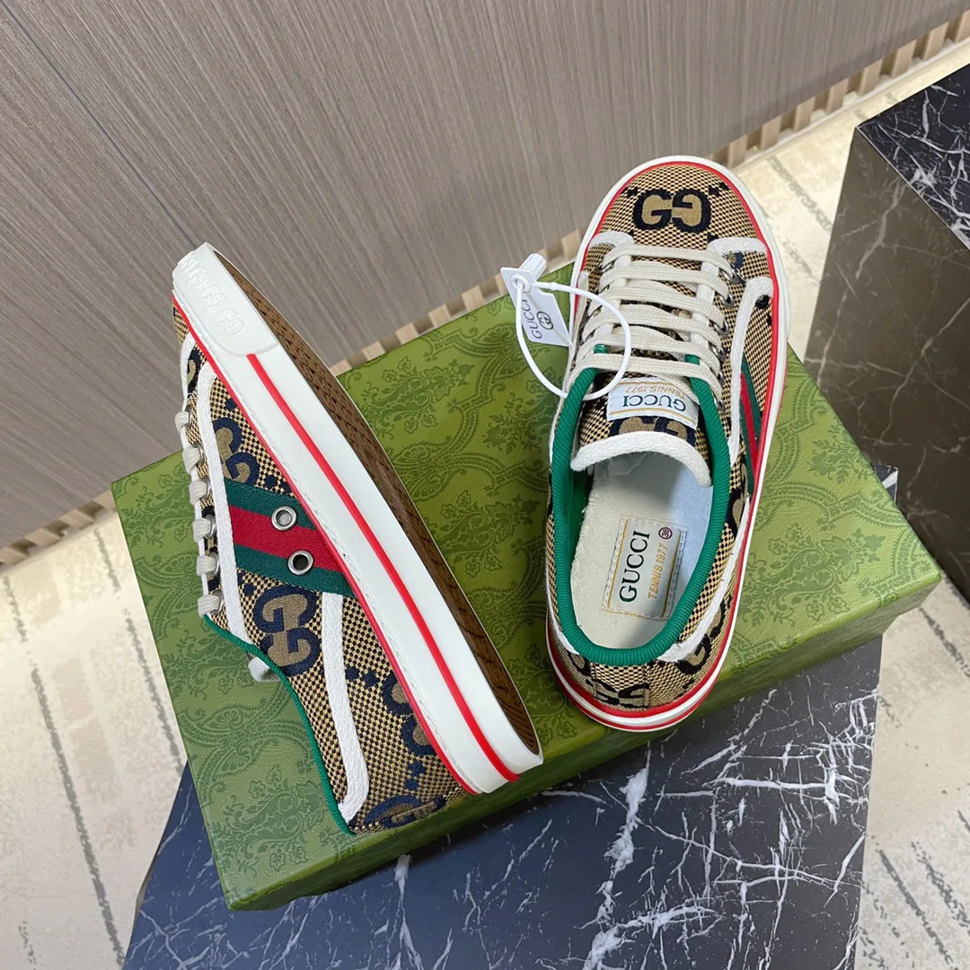 Кроссовки Женские Gucci 19691196