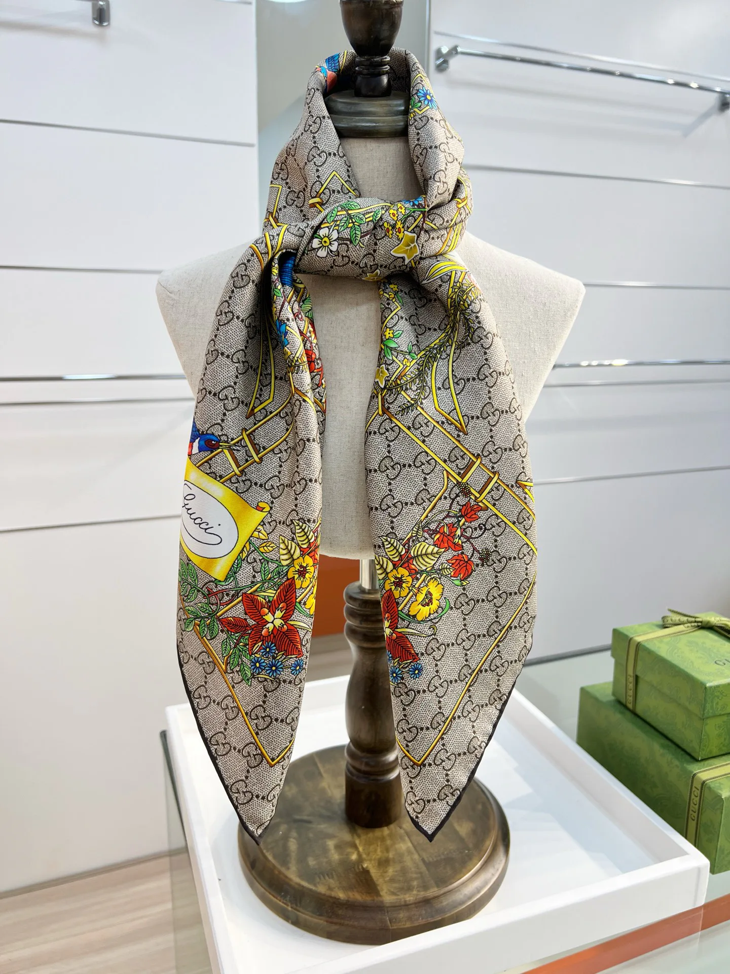 Шарфы Gucci 36152