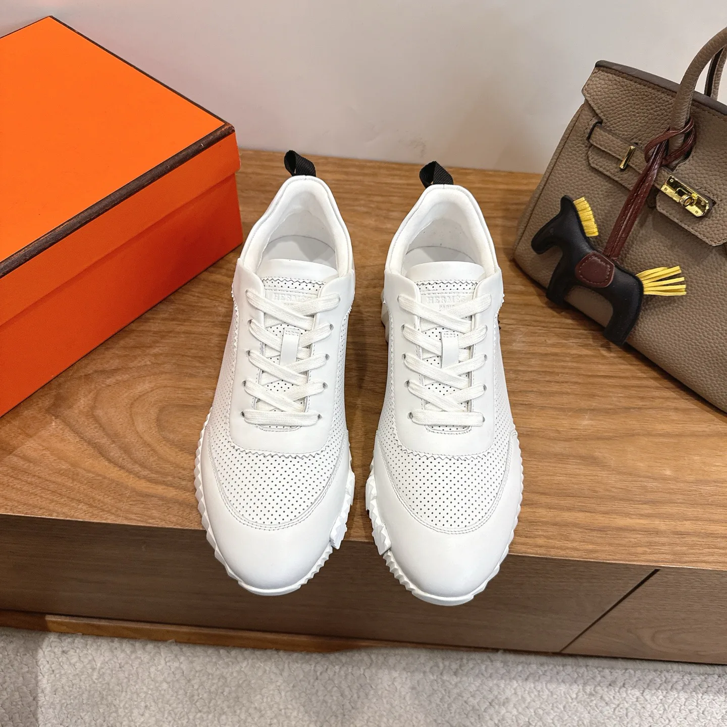 Кроссовки Женские Hermes 11336540