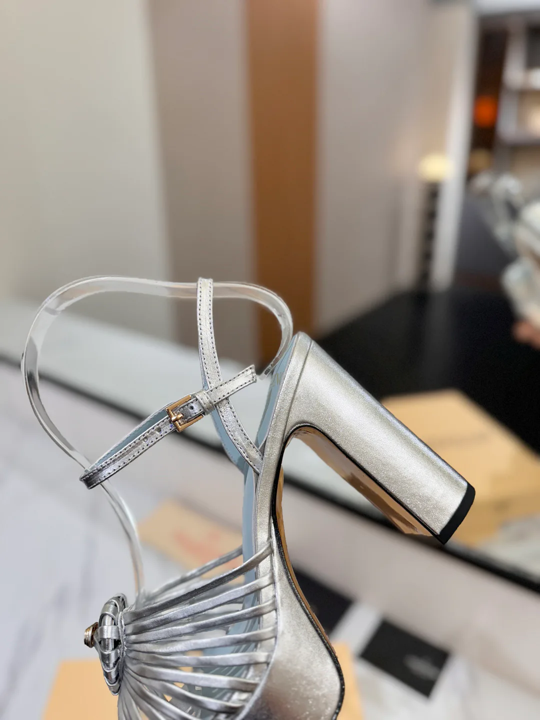 Босоножки Женские Valentino 10026785