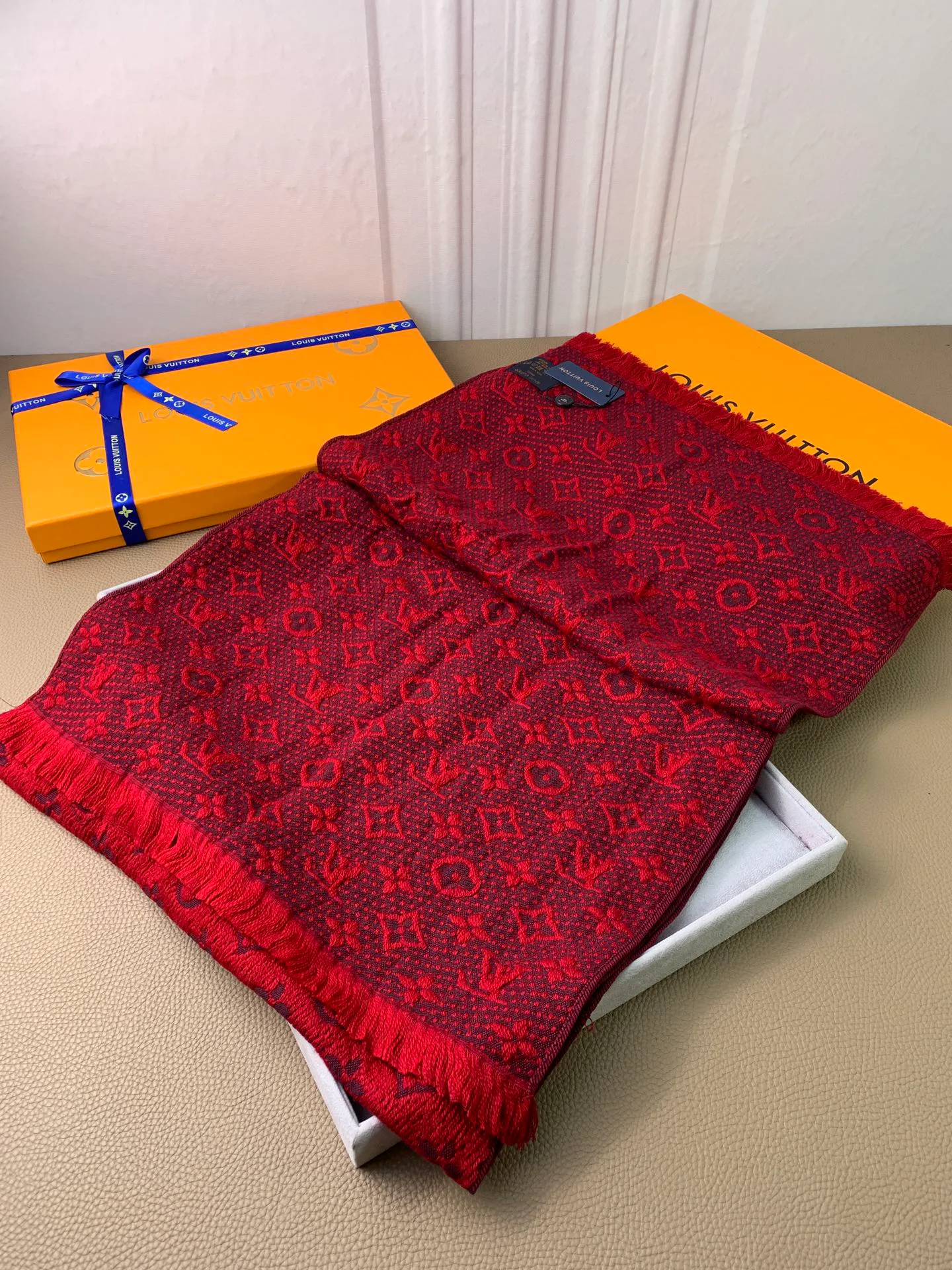 Шарфы Louis Vuitton 18525768