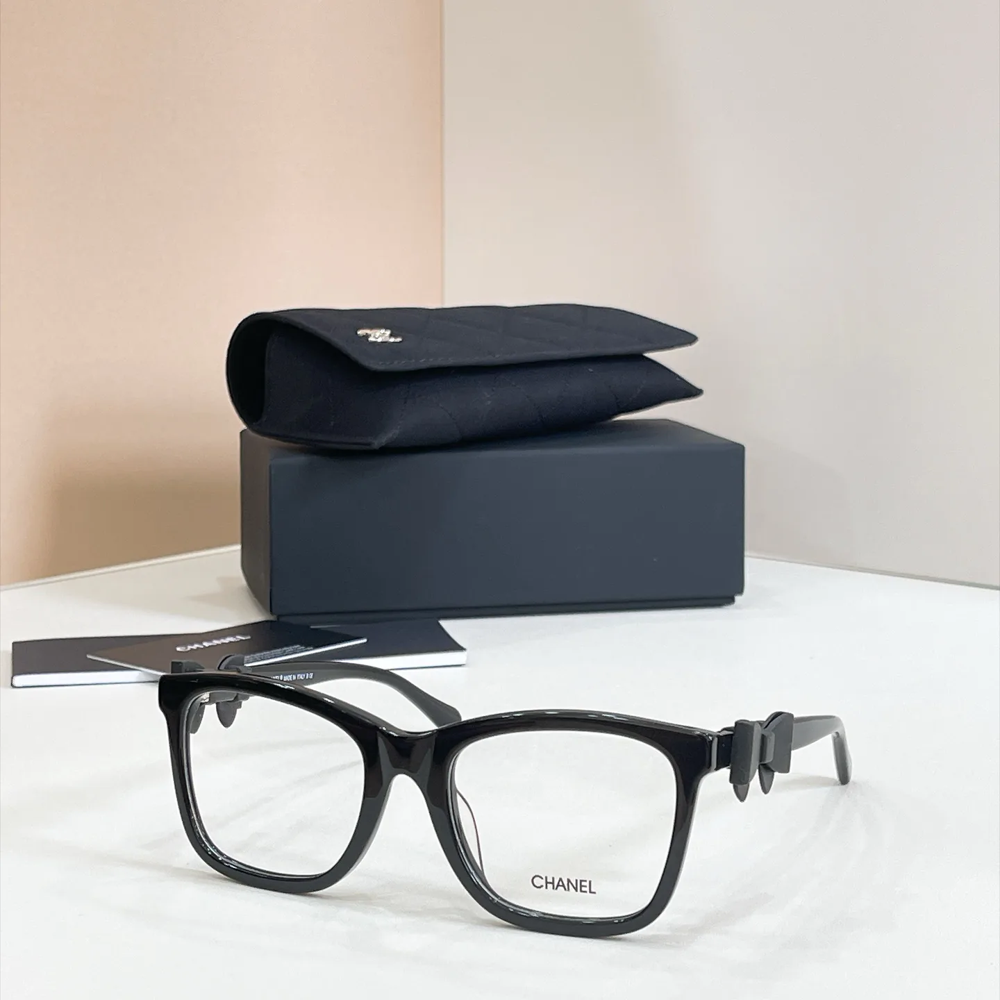 Очки Chanel 17949236