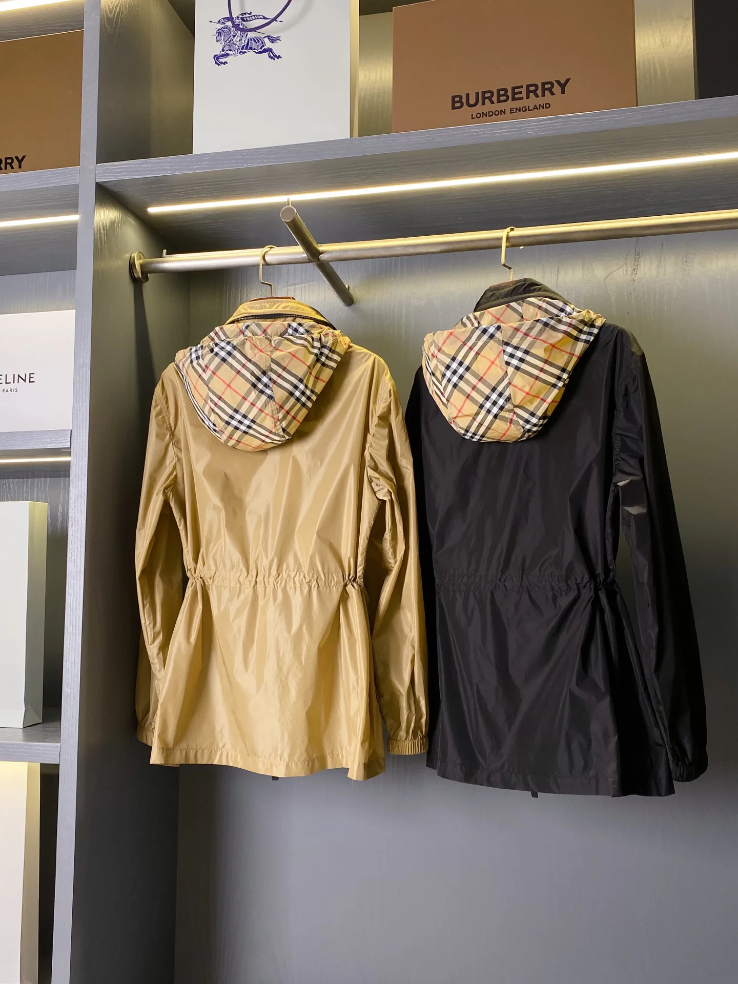 Куртки И Пуховики Женские Burberry 13458133