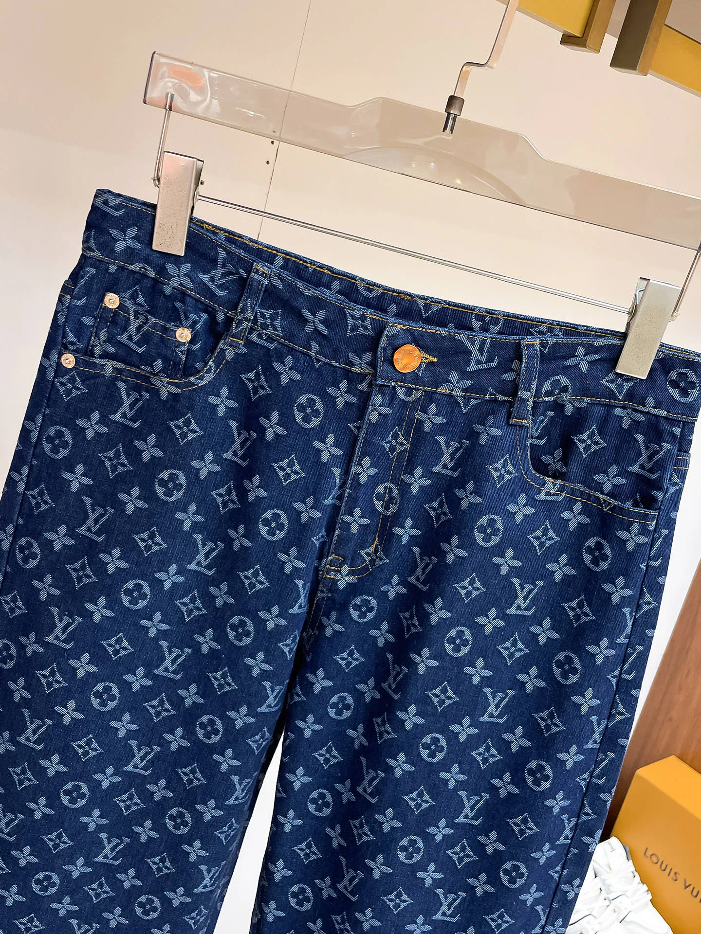 Джинсы Мужские Louis Vuitton 18345639