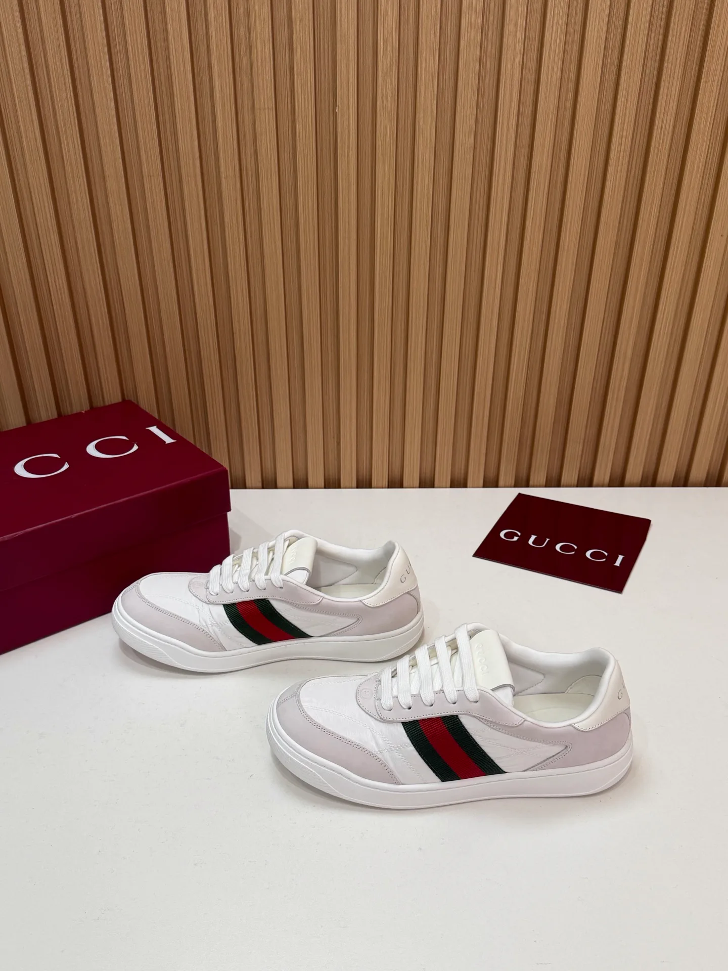 Кроссовки Женские Gucci 18700134
