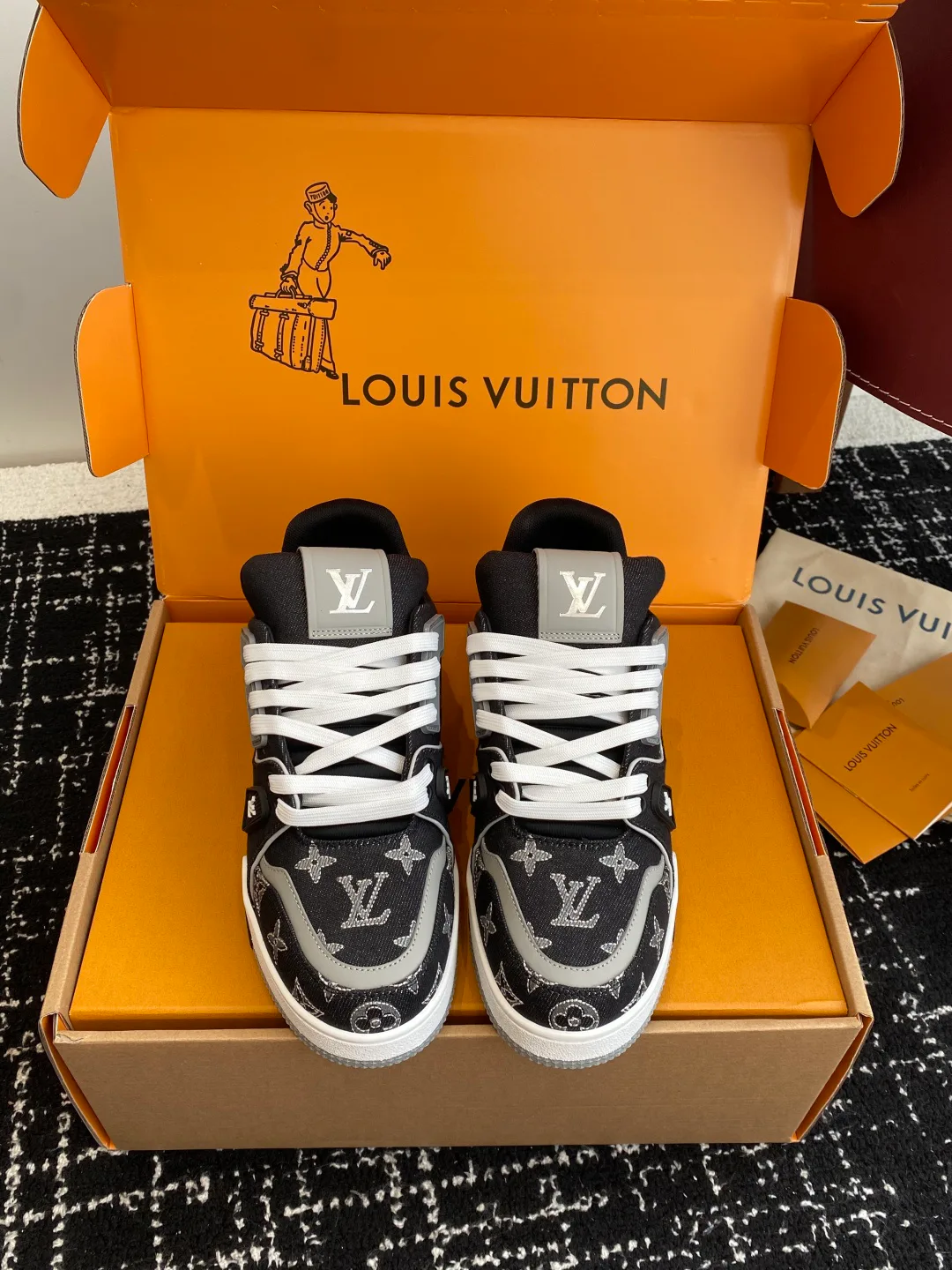 Кроссовки Женские Louis Vuitton 5790811