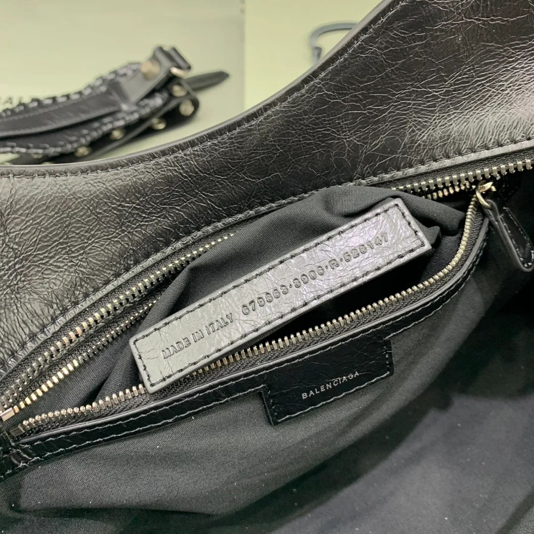 Классические Сумки Женские Balenciaga 17801582