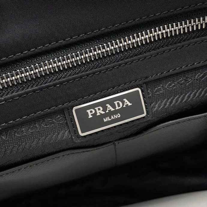 Сумки На Ремне Женские Prada 11872153