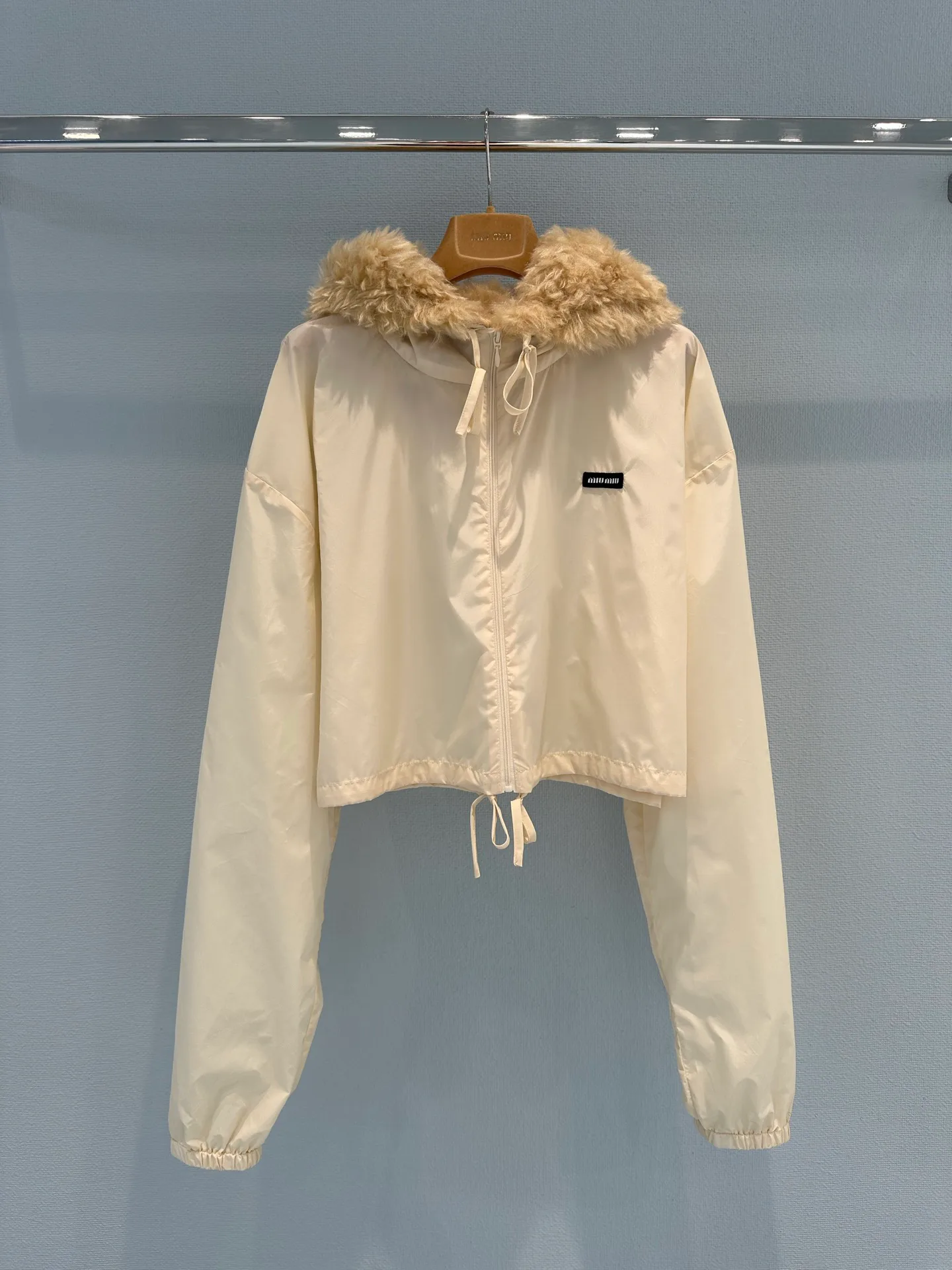 Куртки И Пуховики Женские Miu Miu 18114619