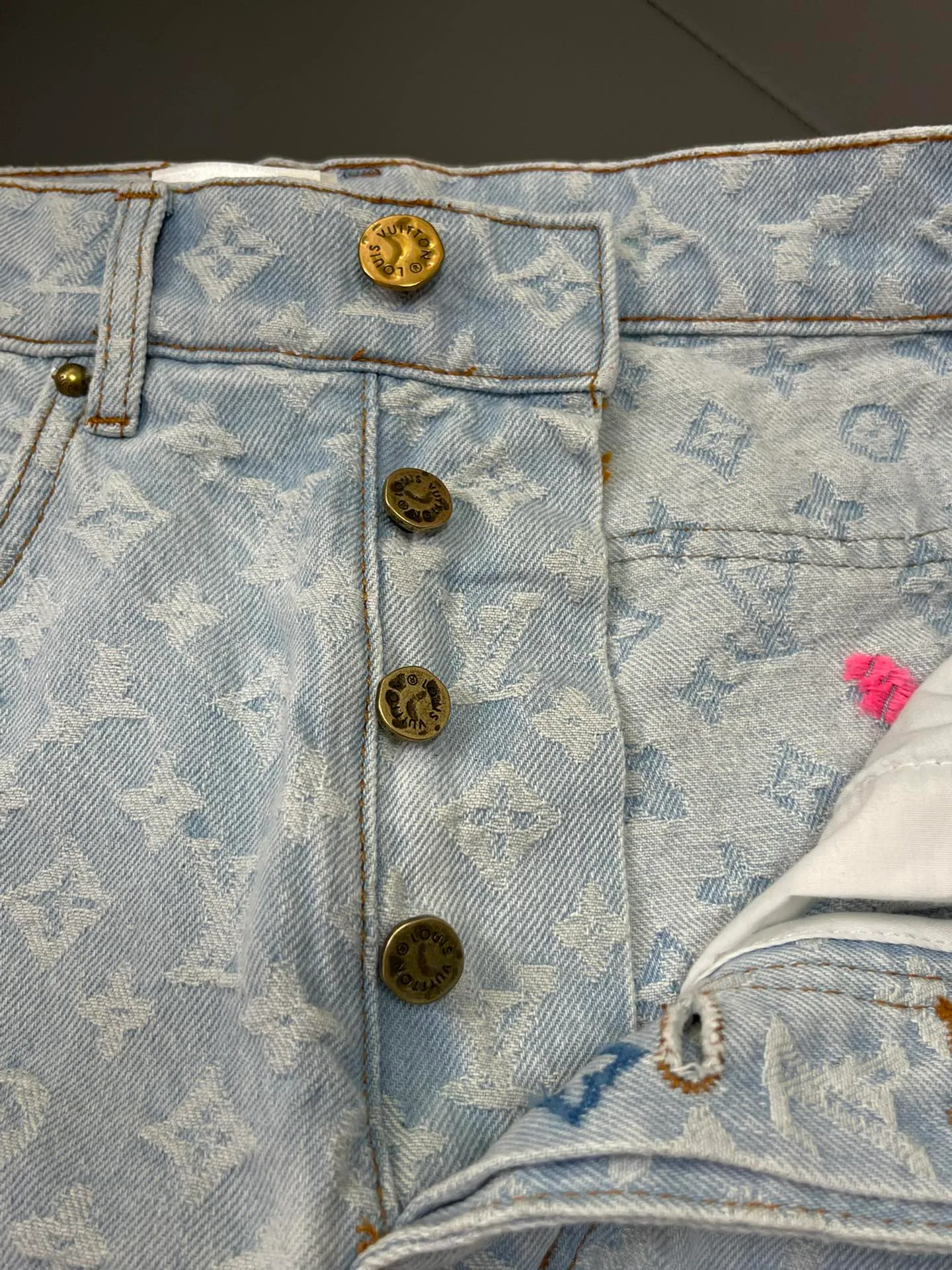 Джинсы Женские Louis Vuitton 17954534