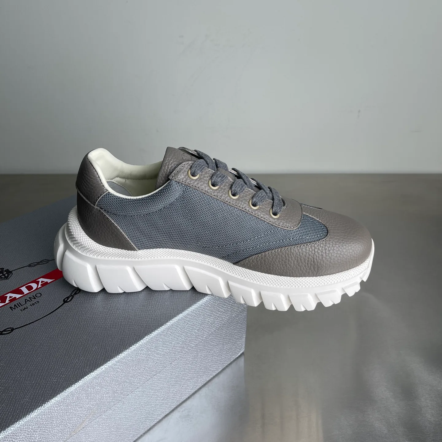 Кроссовки Мужские Prada 5058282