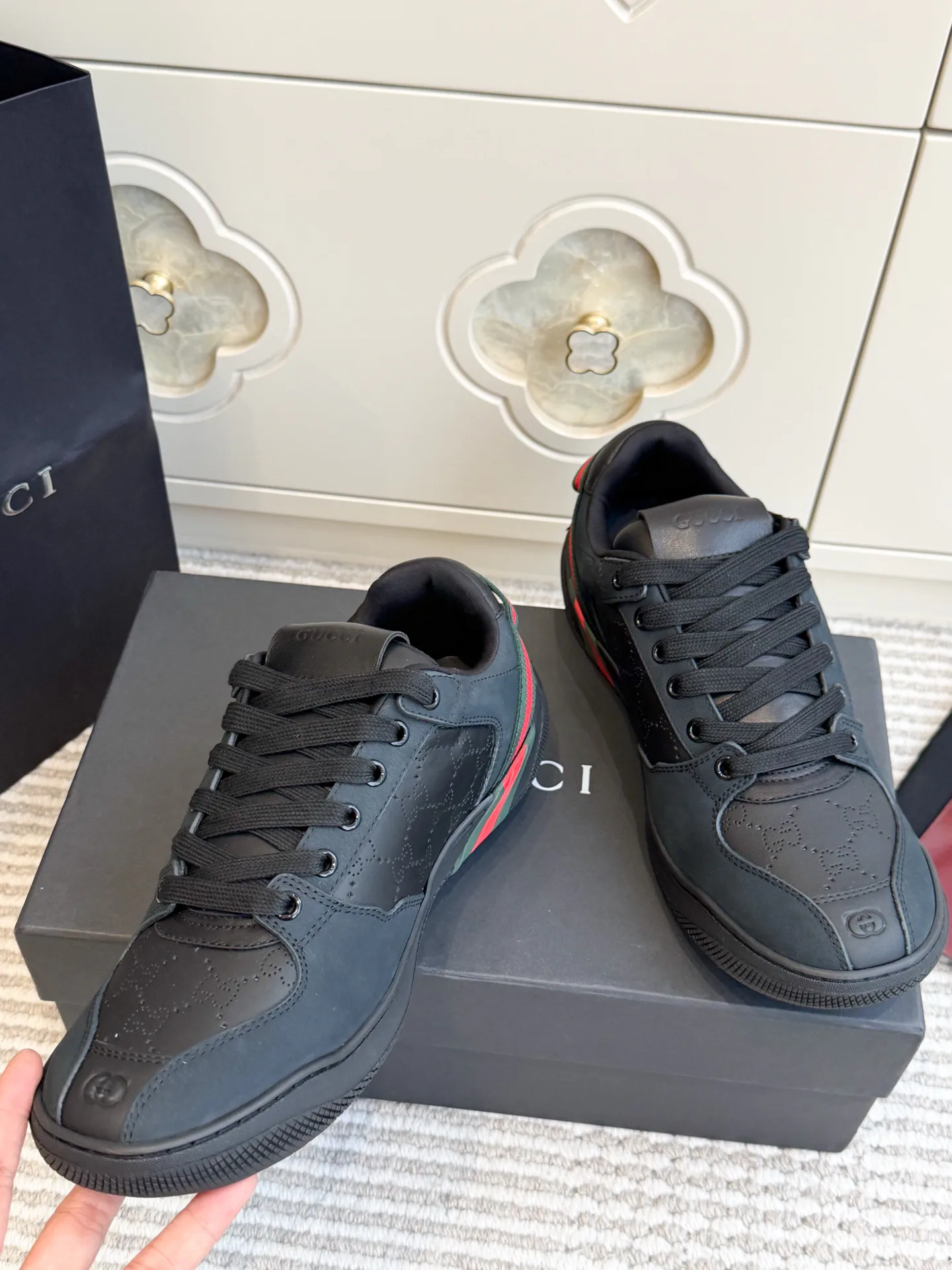 Кроссовки Женские Gucci 18738048