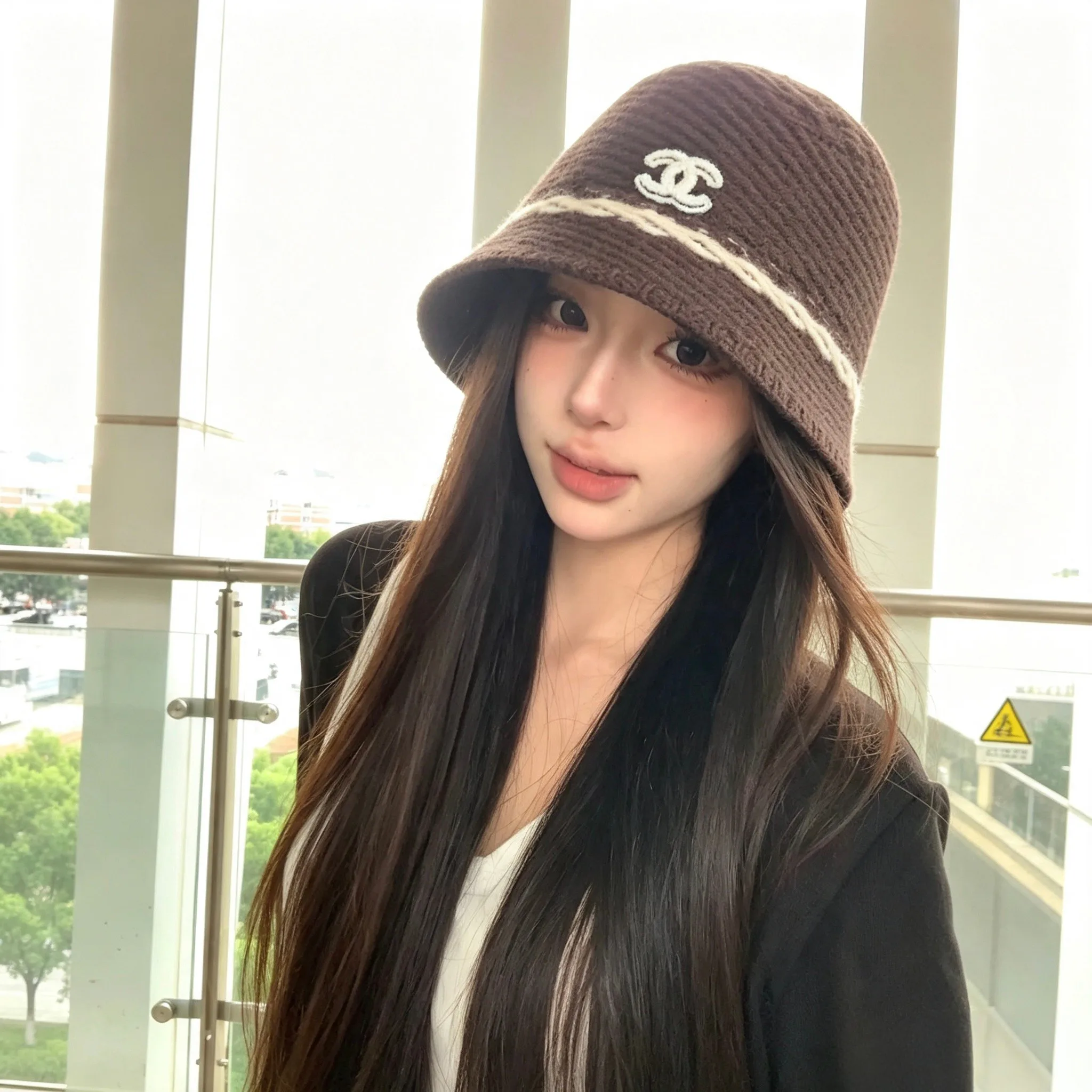 Головные Уборы Chanel 18105307