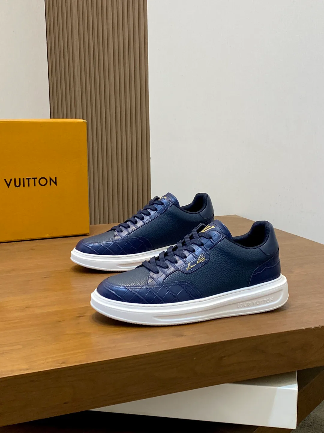 Кроссовки Мужские Louis Vuitton 18265109