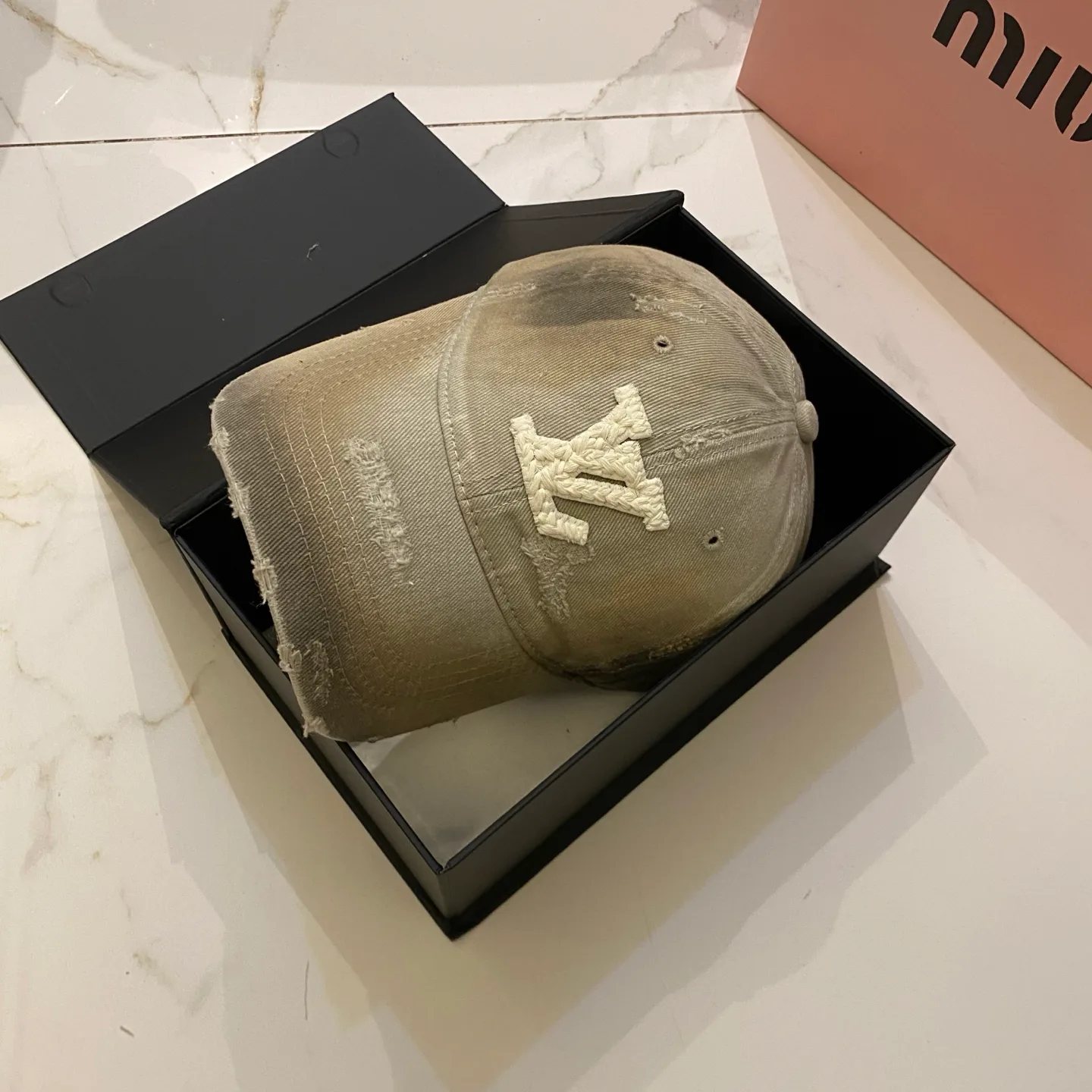 Головные Уборы Louis Vuitton 11852939