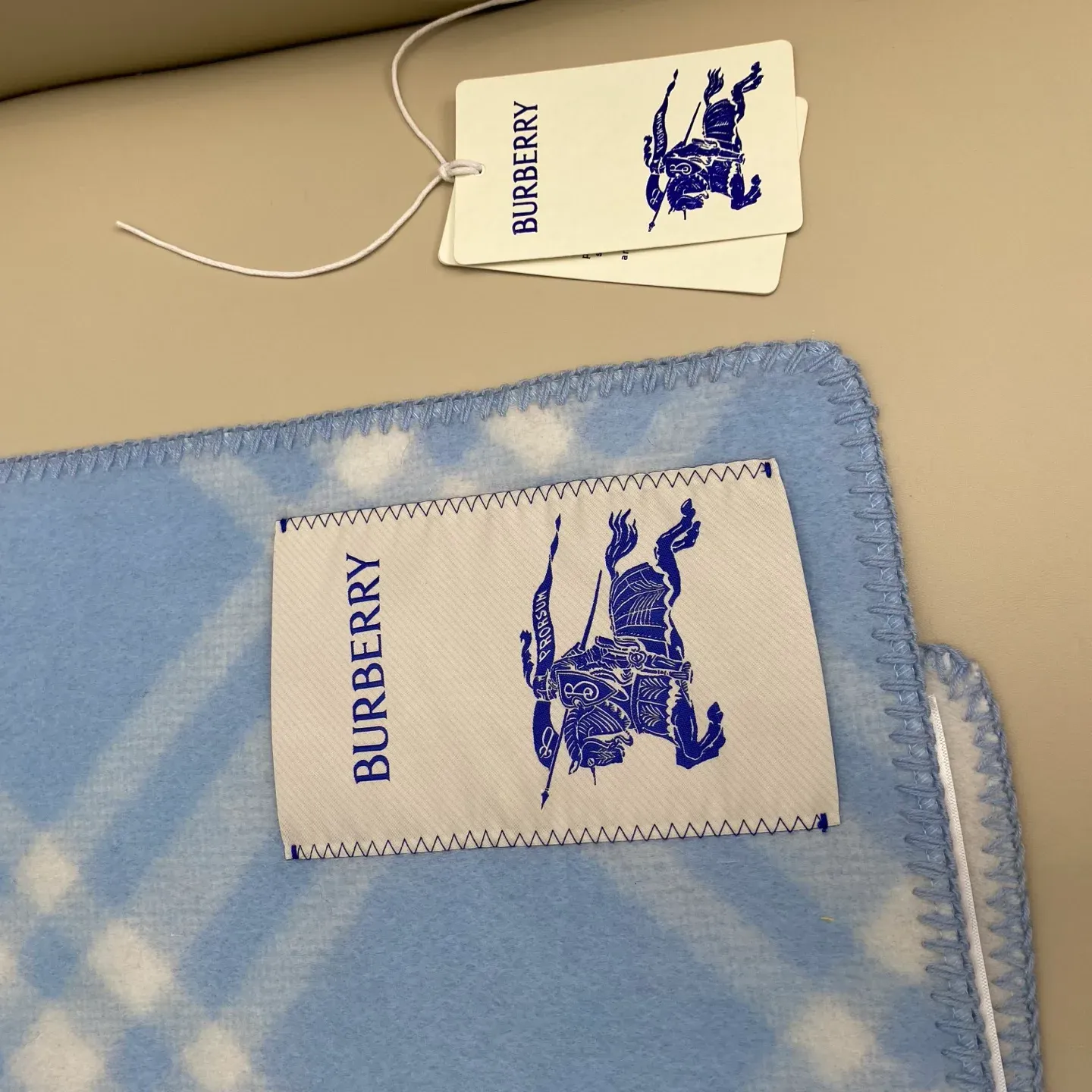 Шарфы Burberry 3433426