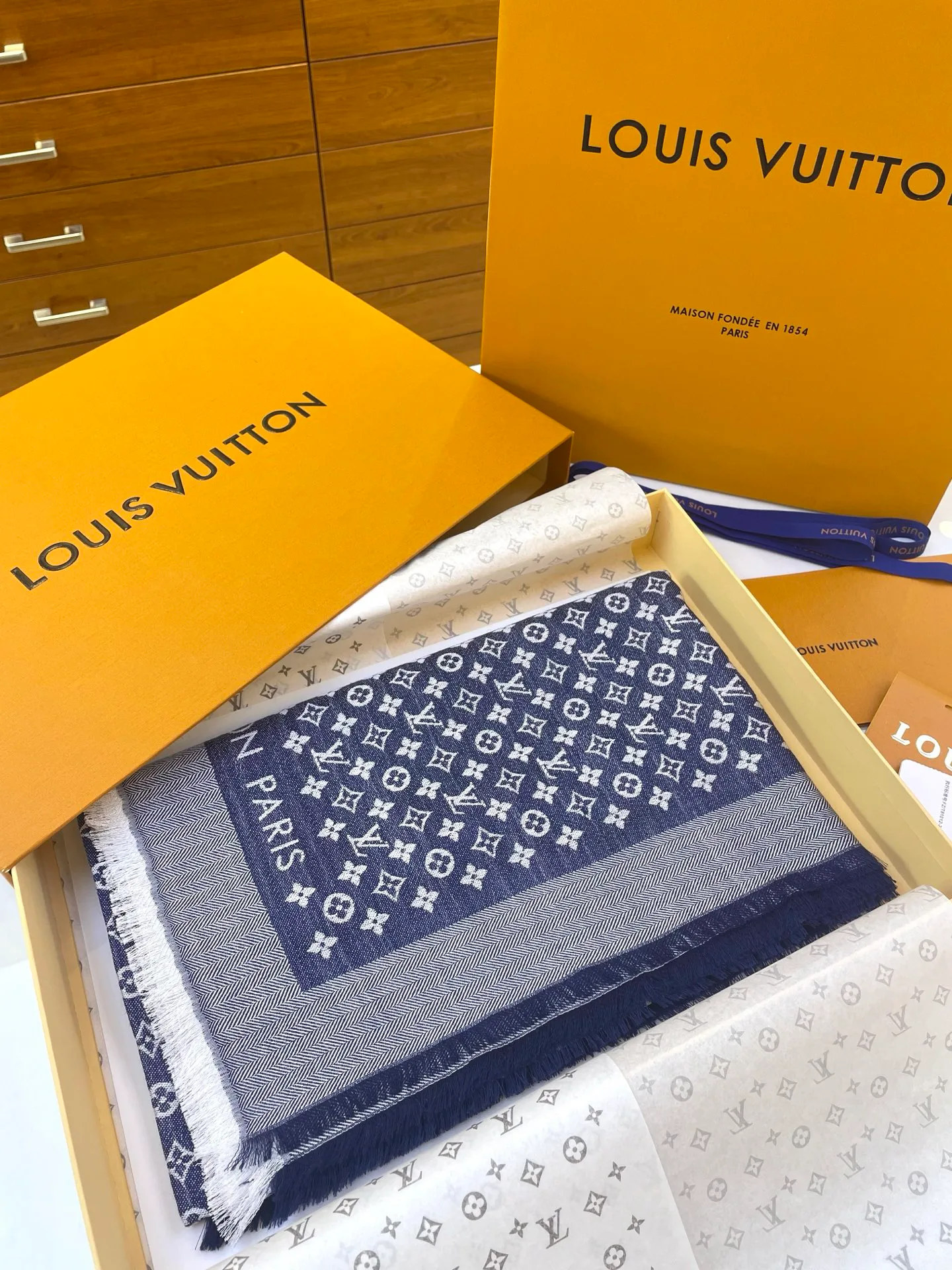 Шарфы Louis Vuitton 104655