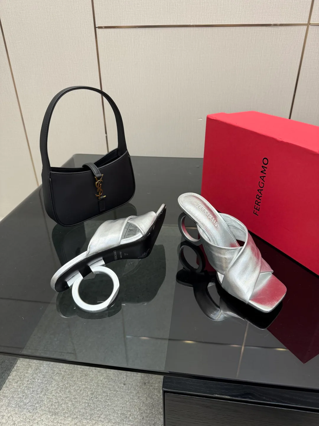 Босоножки Женские Salvatore Ferragamo 1498831