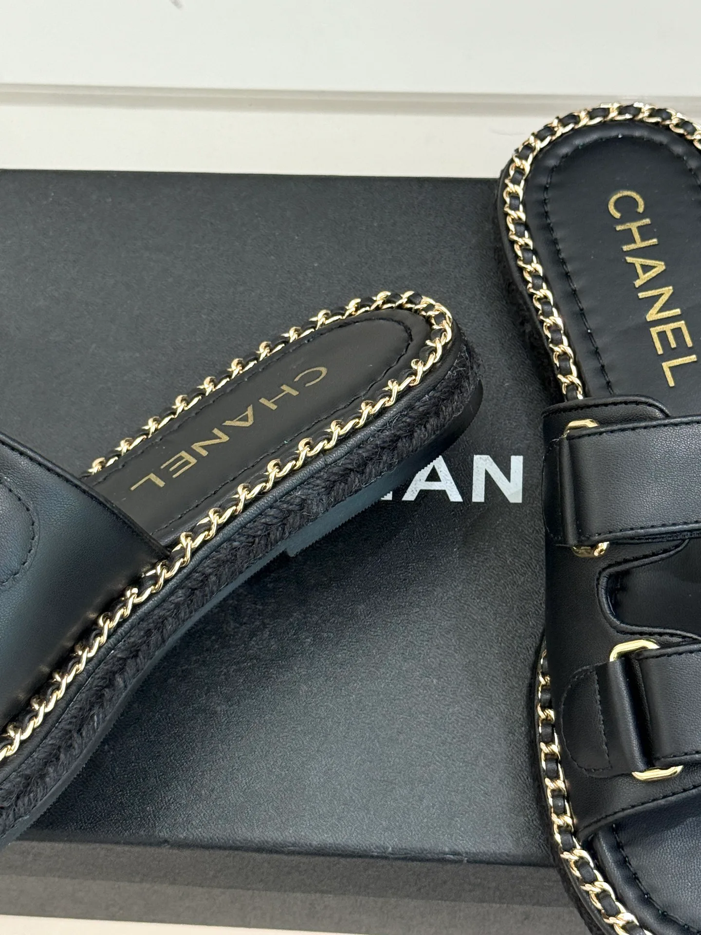 Шлепанцы Женские Chanel 1885758